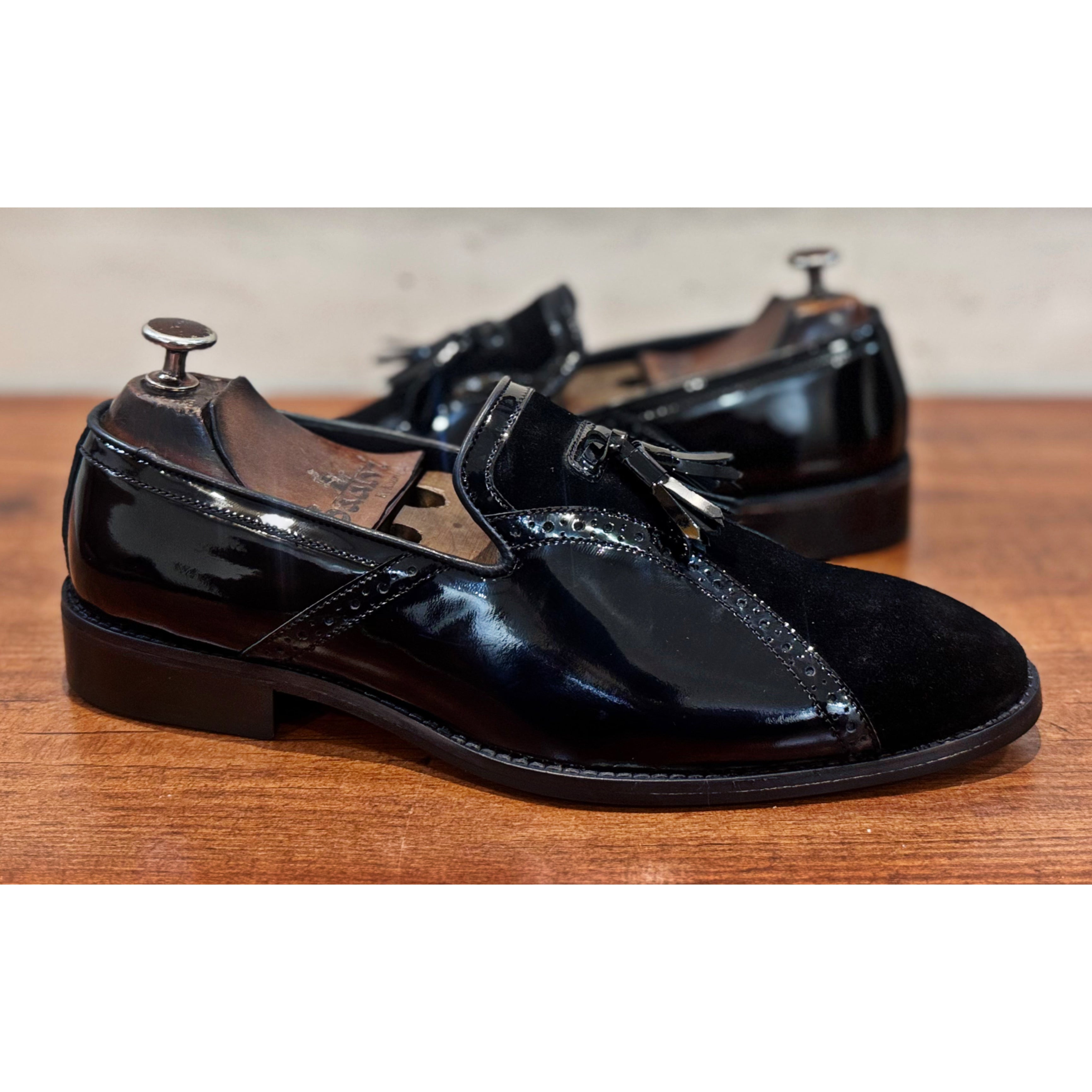 Caruso - Black Patent With Tassels