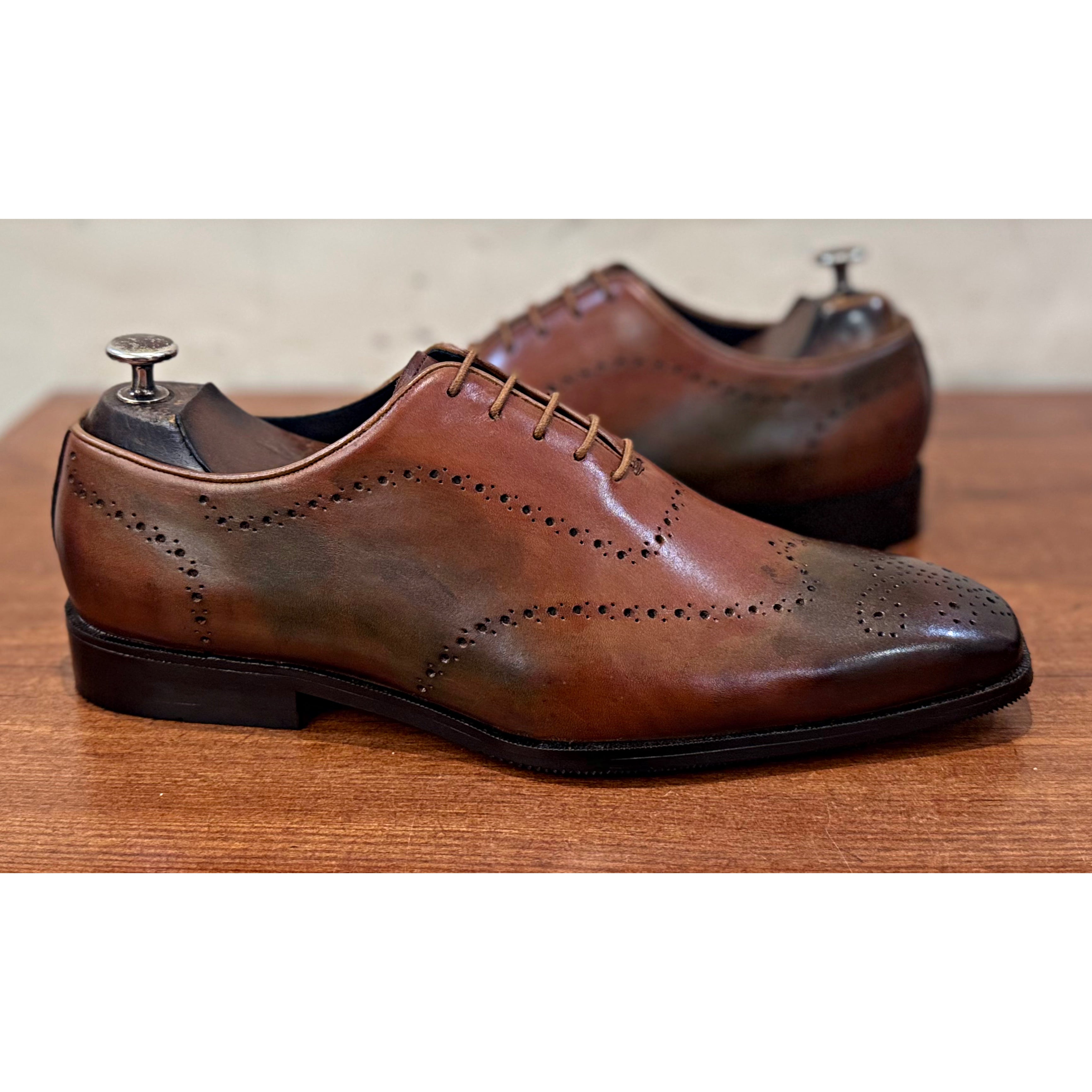 Steven Oxfords Hand Patina Saalvi