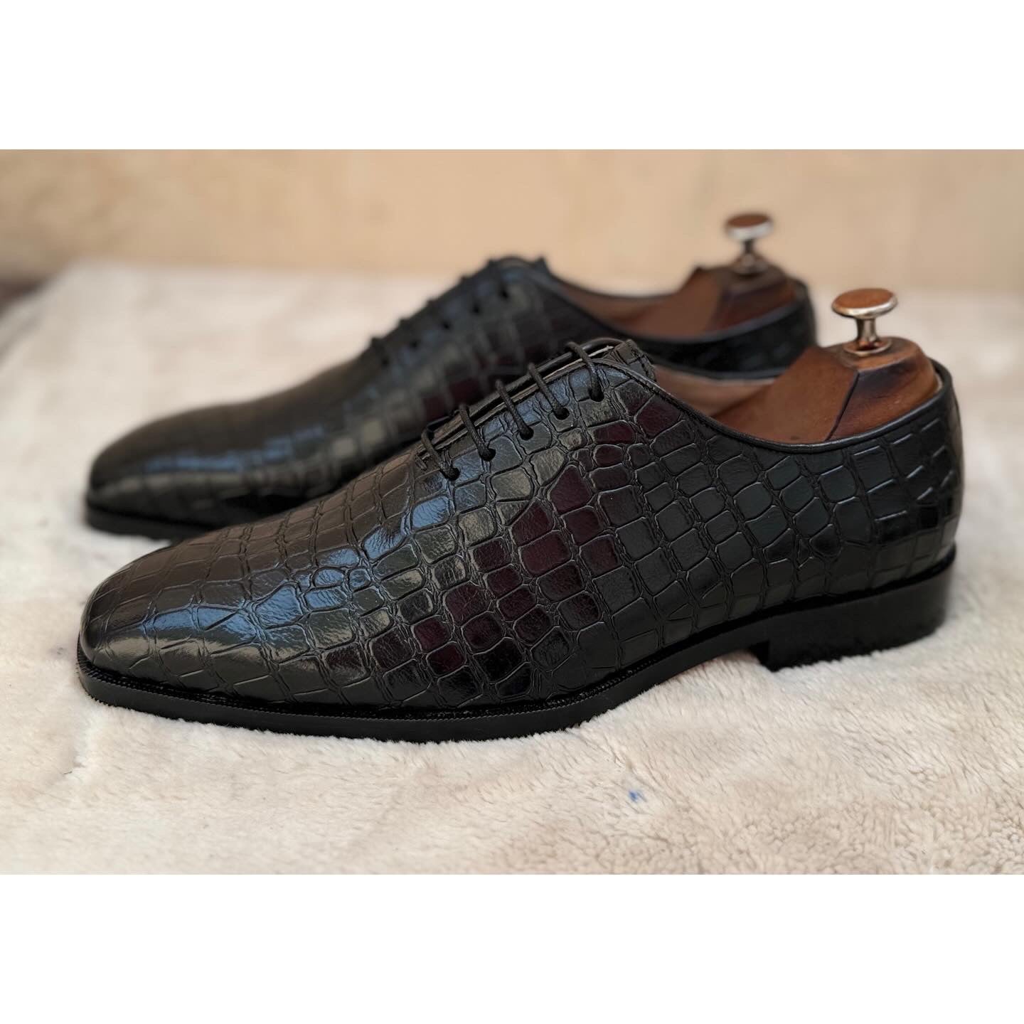 Wholecut Oxfords Black Croco