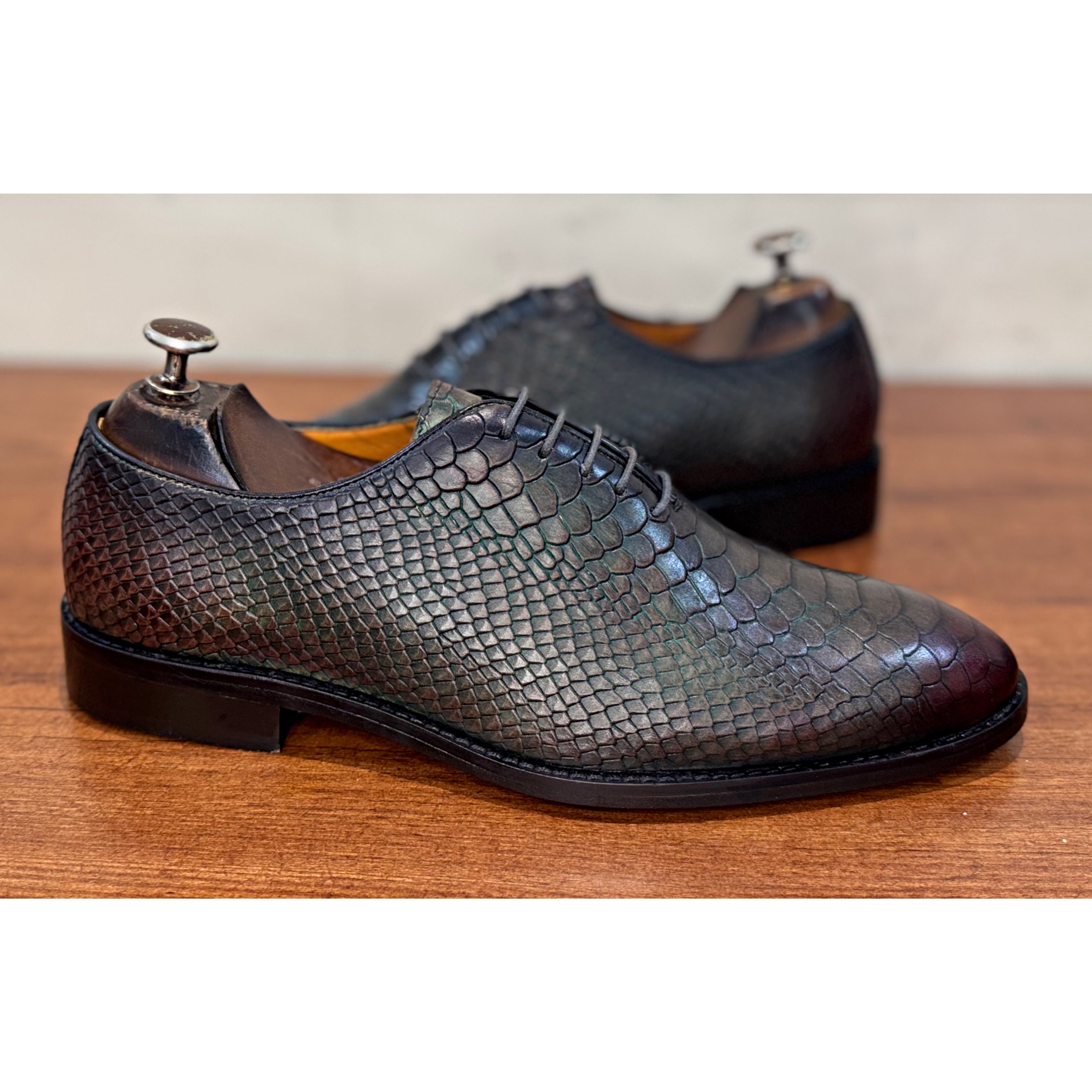 Python Embossed Wholecut