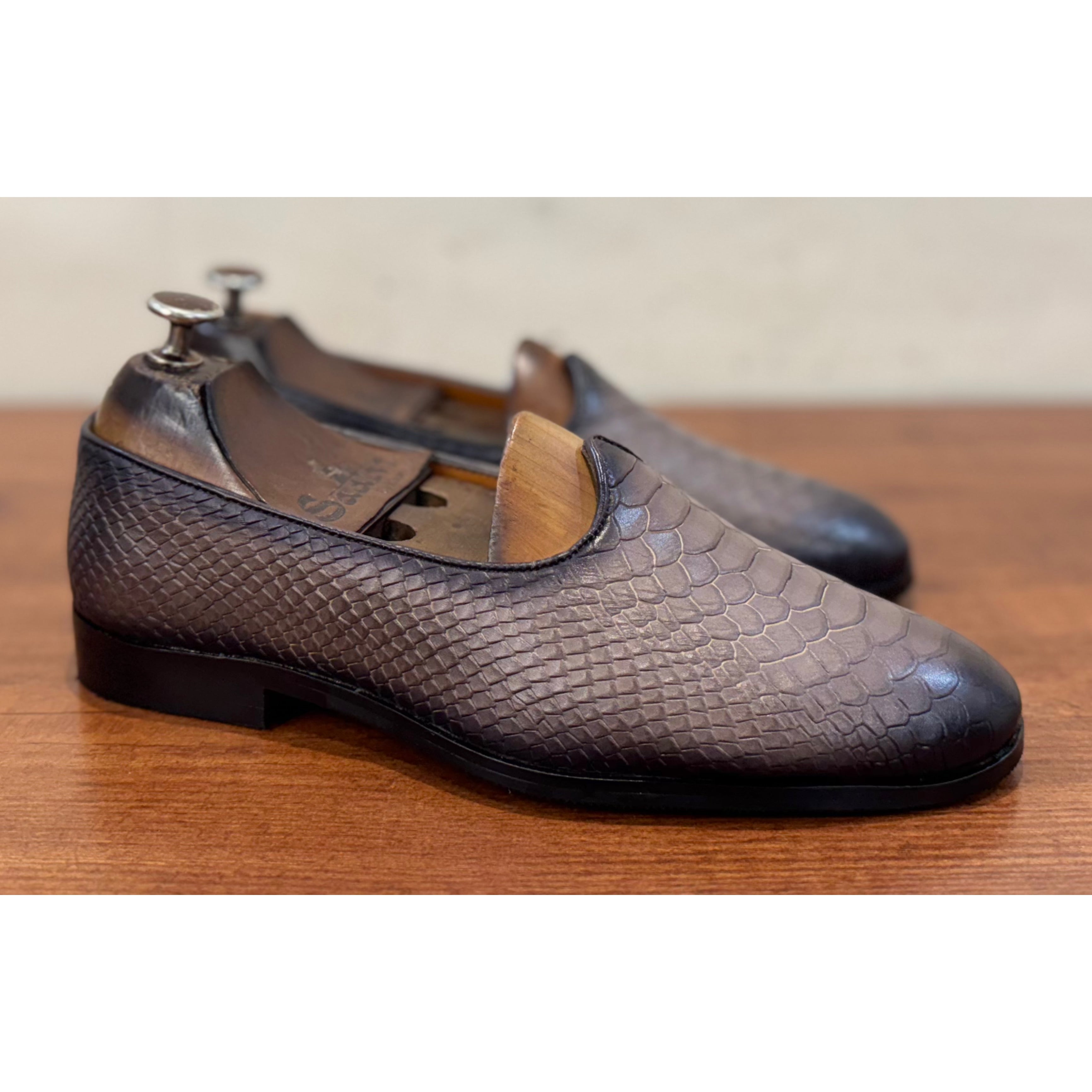 Python Embossed Jalsa Grey