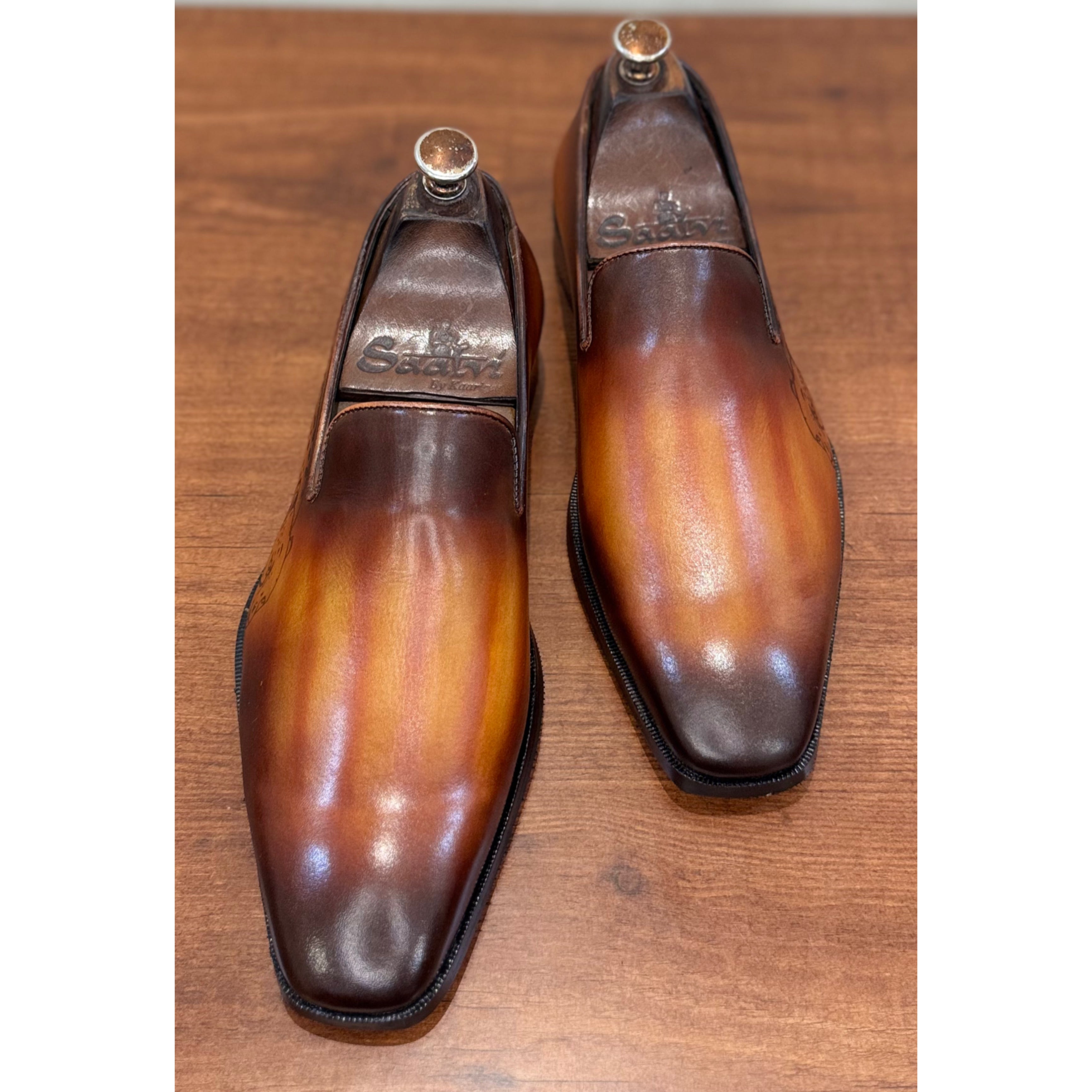 TAN HAND PATINA LOAFERS TIGER