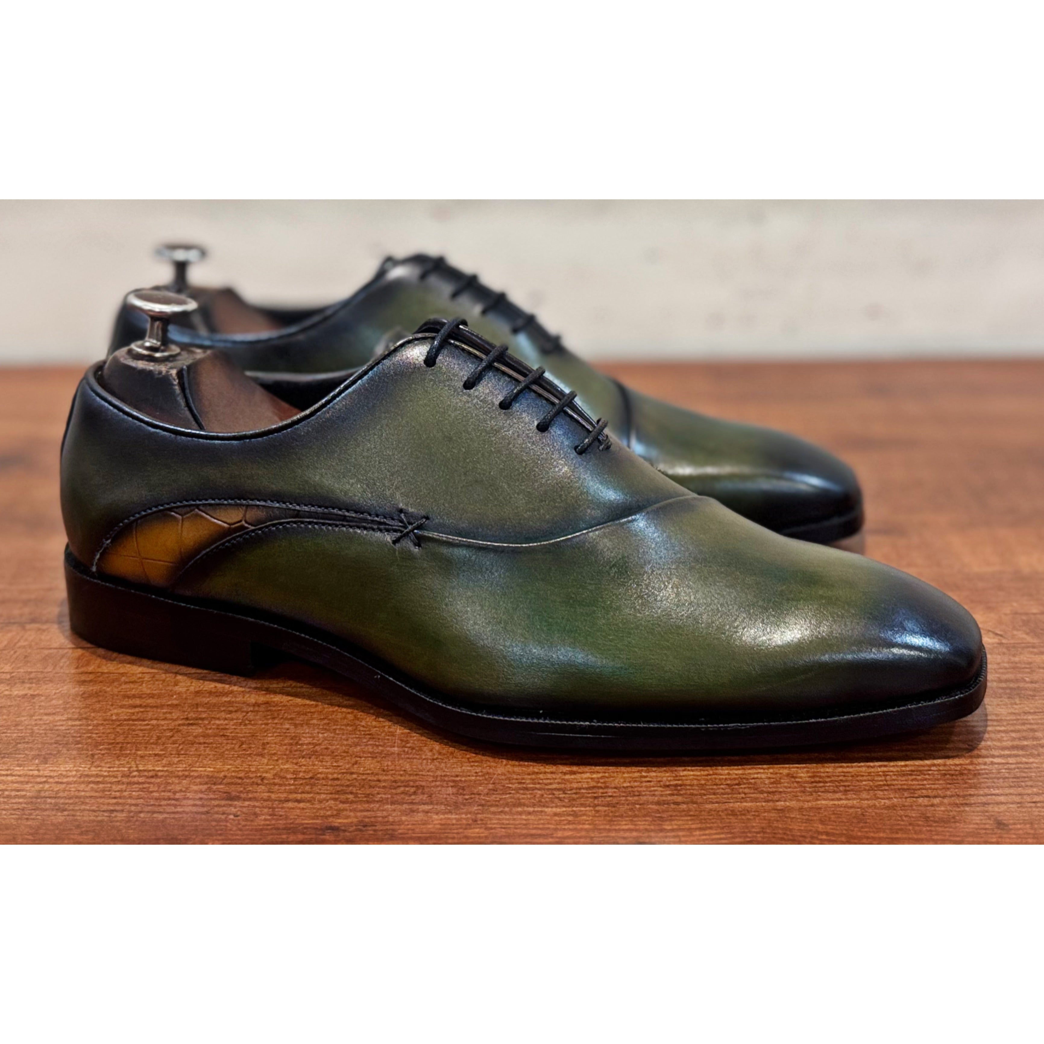 Duxford | Green Tan Oxfords