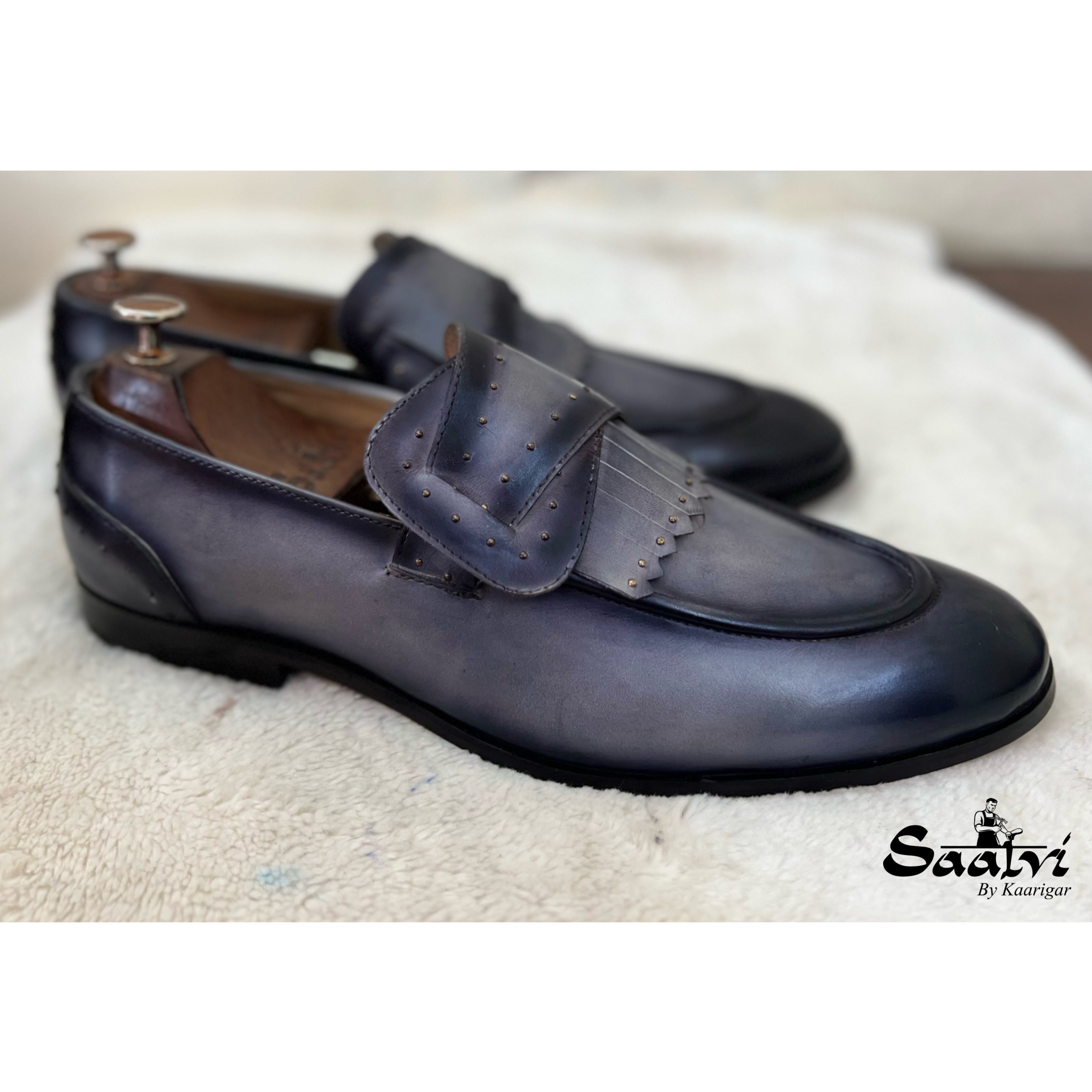 Butterfly Loafers With Fringes Grey