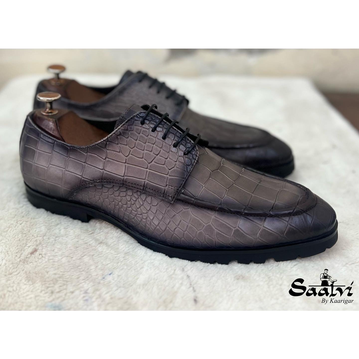 Derby Grey Hand Patina