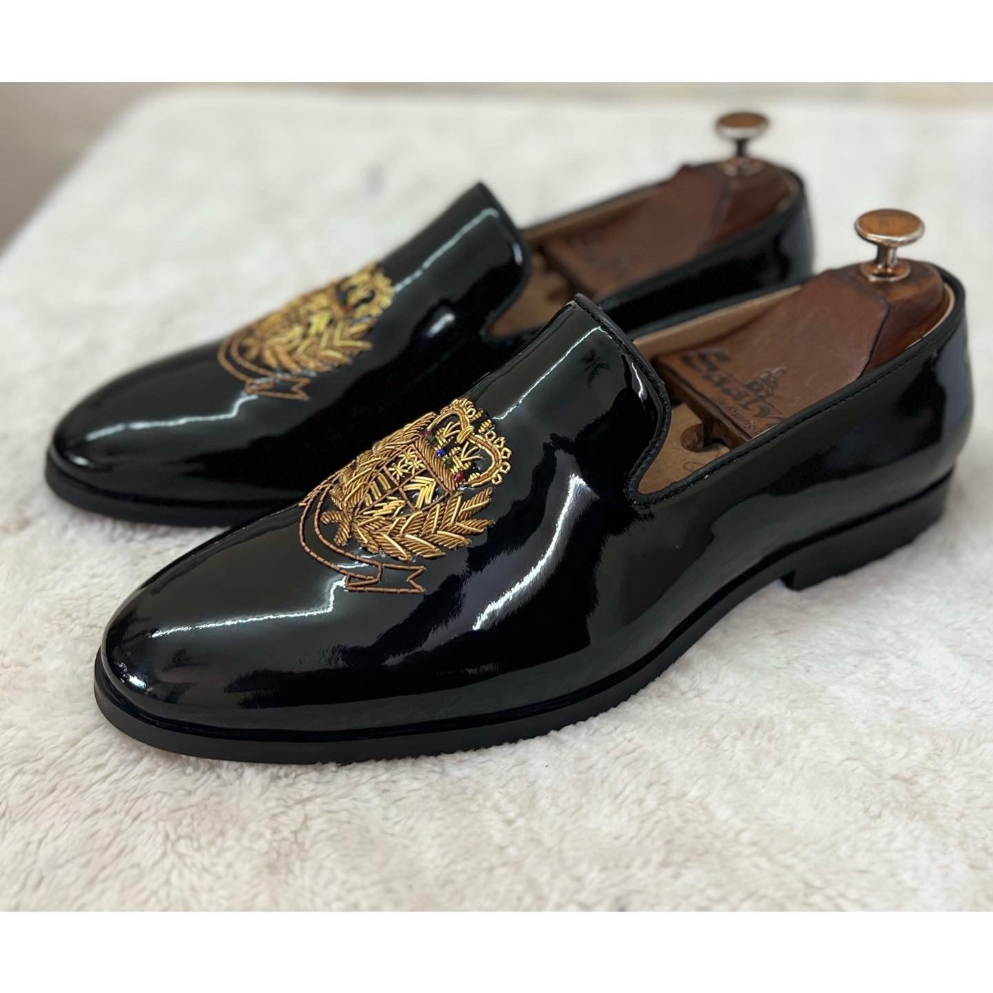 Royal Emblem Patent Black