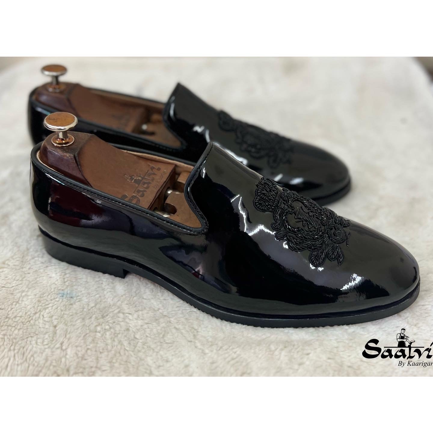 Royal Crown Embroidery Patent