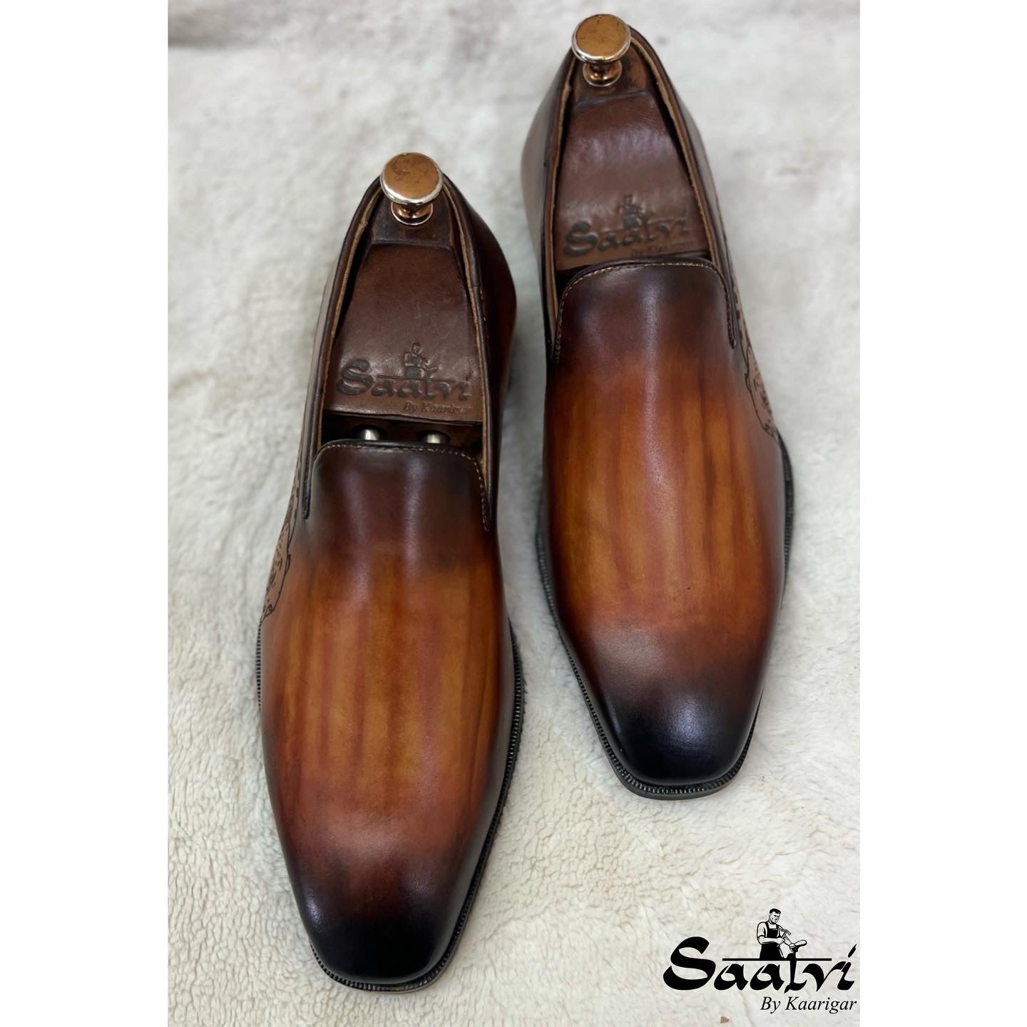 TAN HAND PATINA LOAFERS TIGER