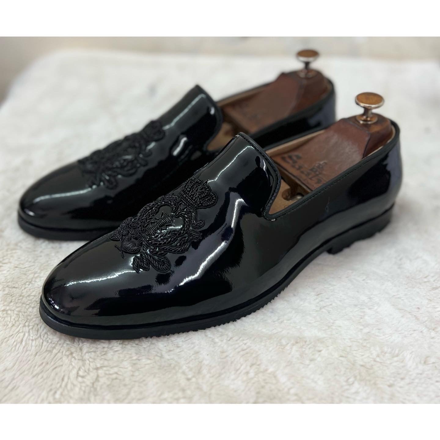 Royal Crown Embroidery Patent