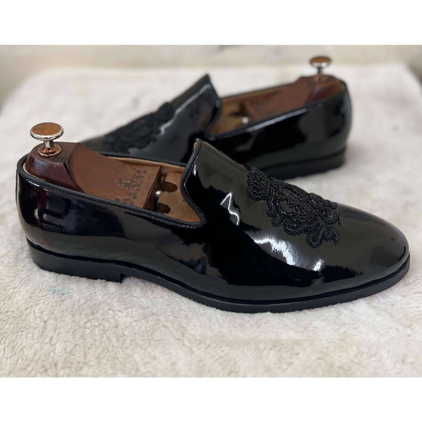 Royal Crown Embroidery Patent