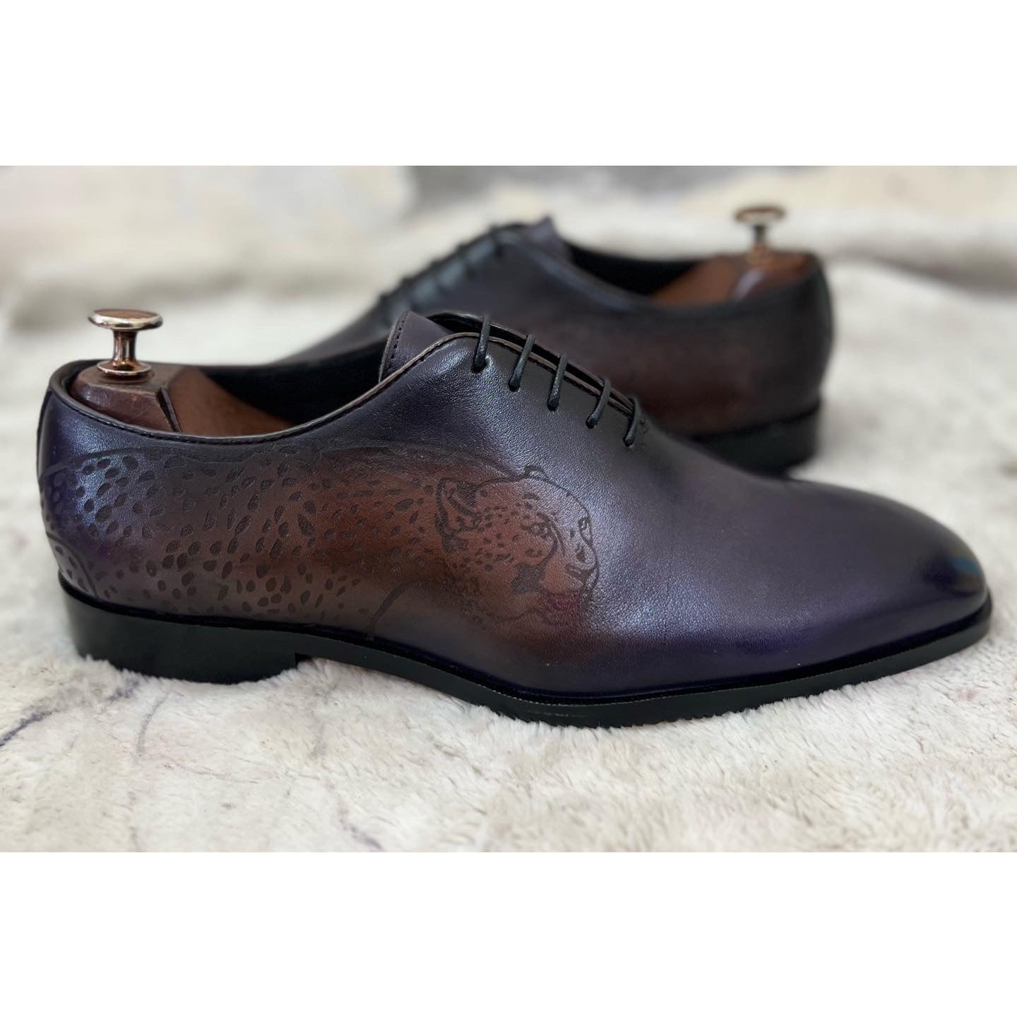 Classic Wholecut Oxford Tiger Hand Patina
