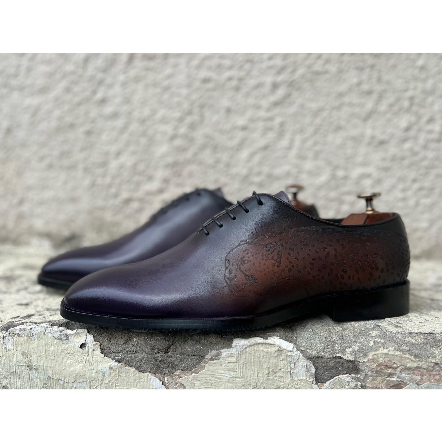 Classic Wholecut Oxford Tiger Hand Patina