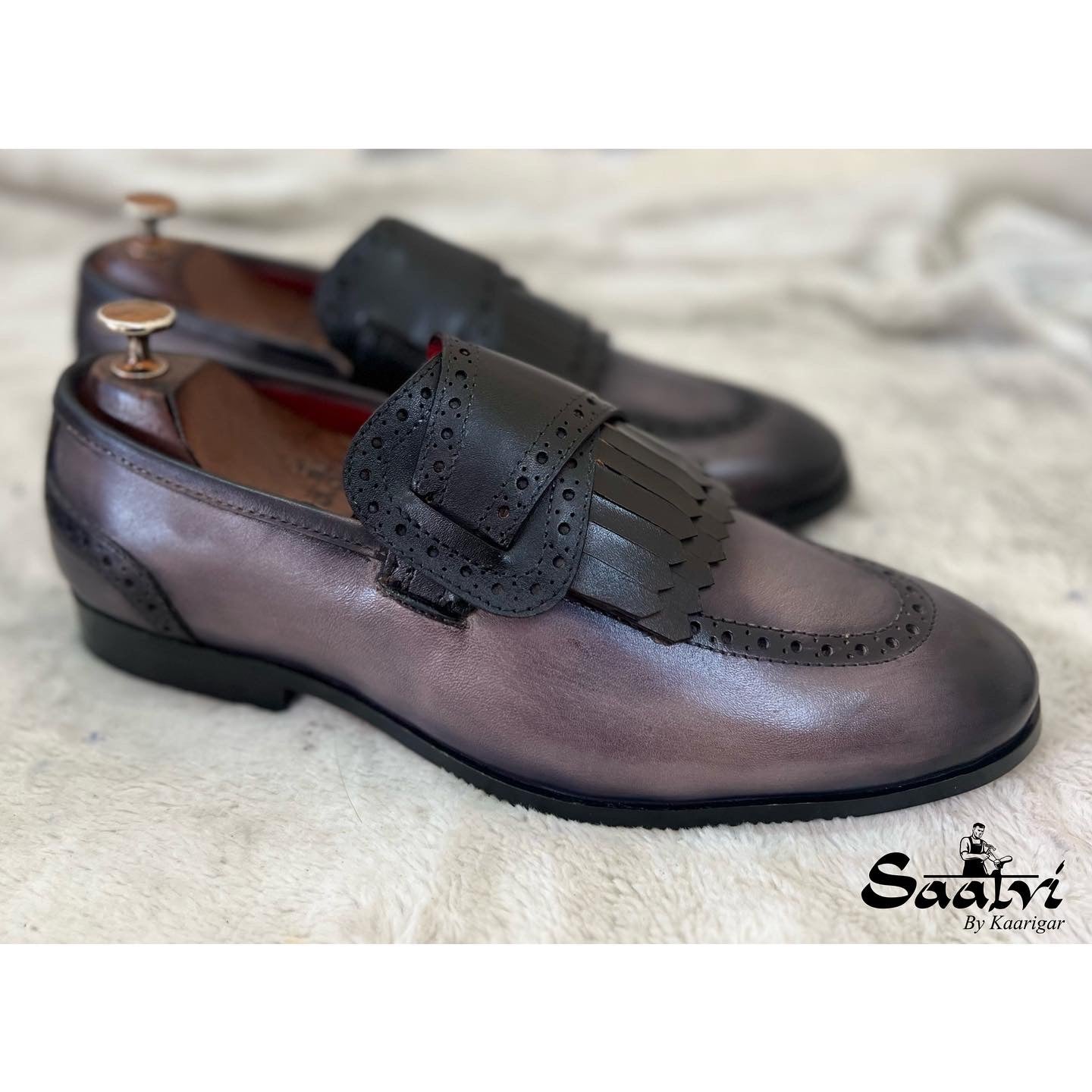 Butterfly Loafers With Fringes Grey