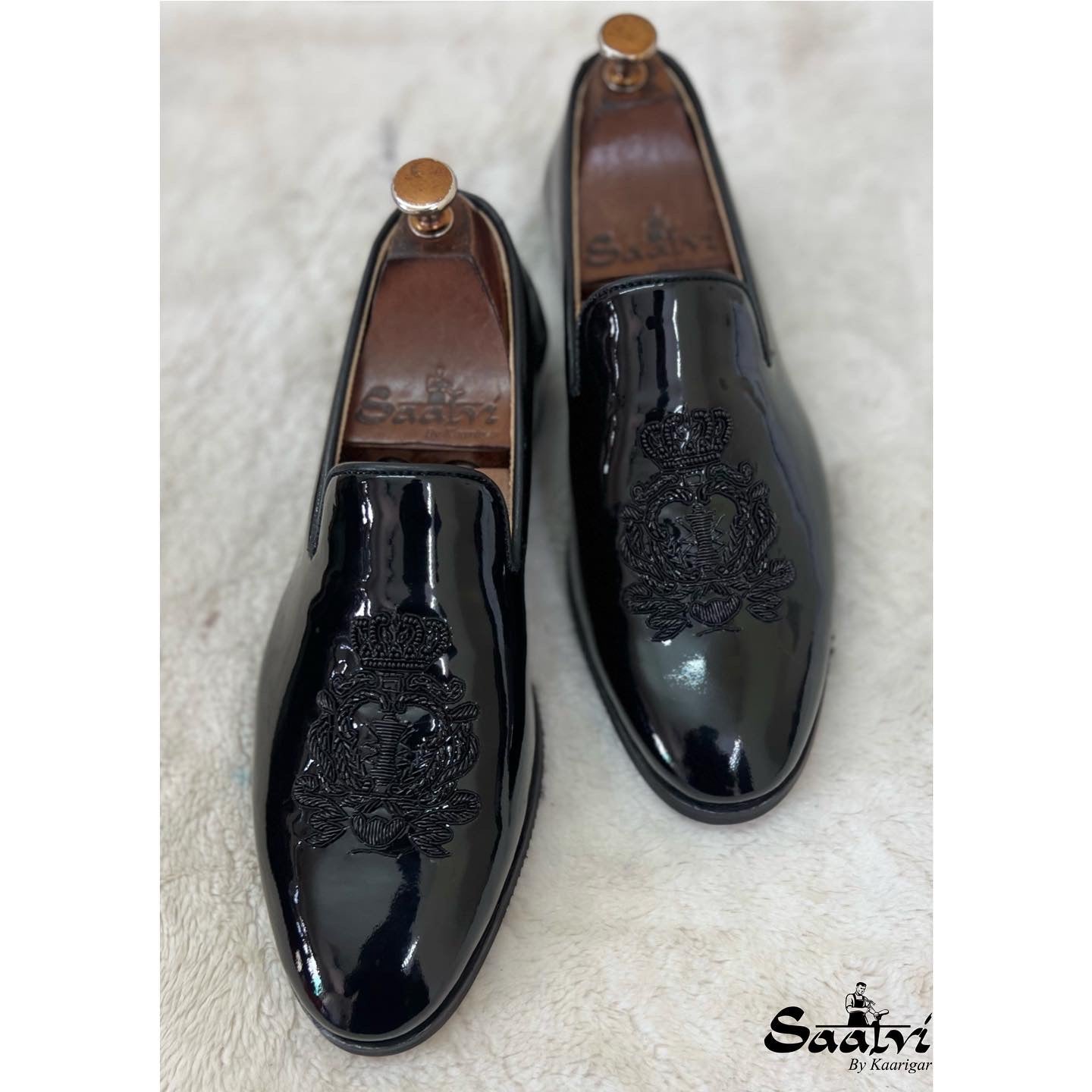 Royal Crown Embroidery Patent