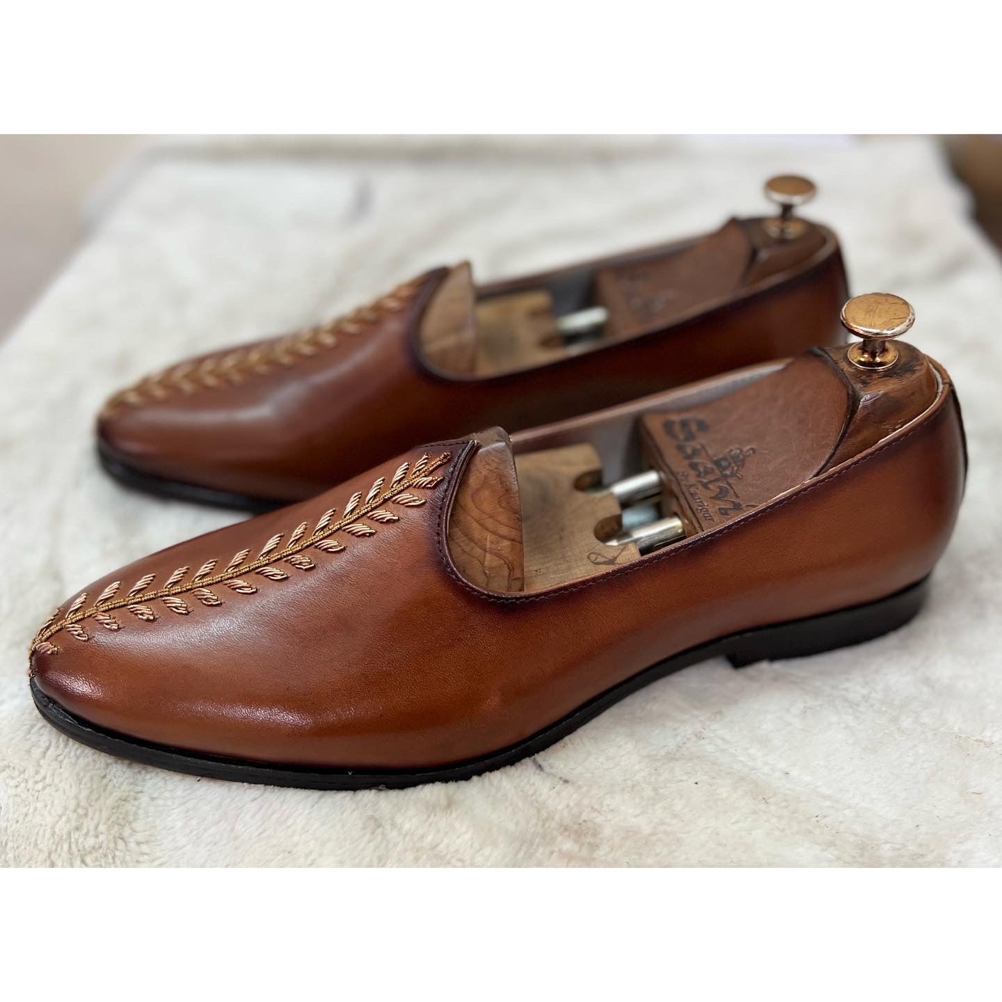 Tan Leather Leaves Jalsa