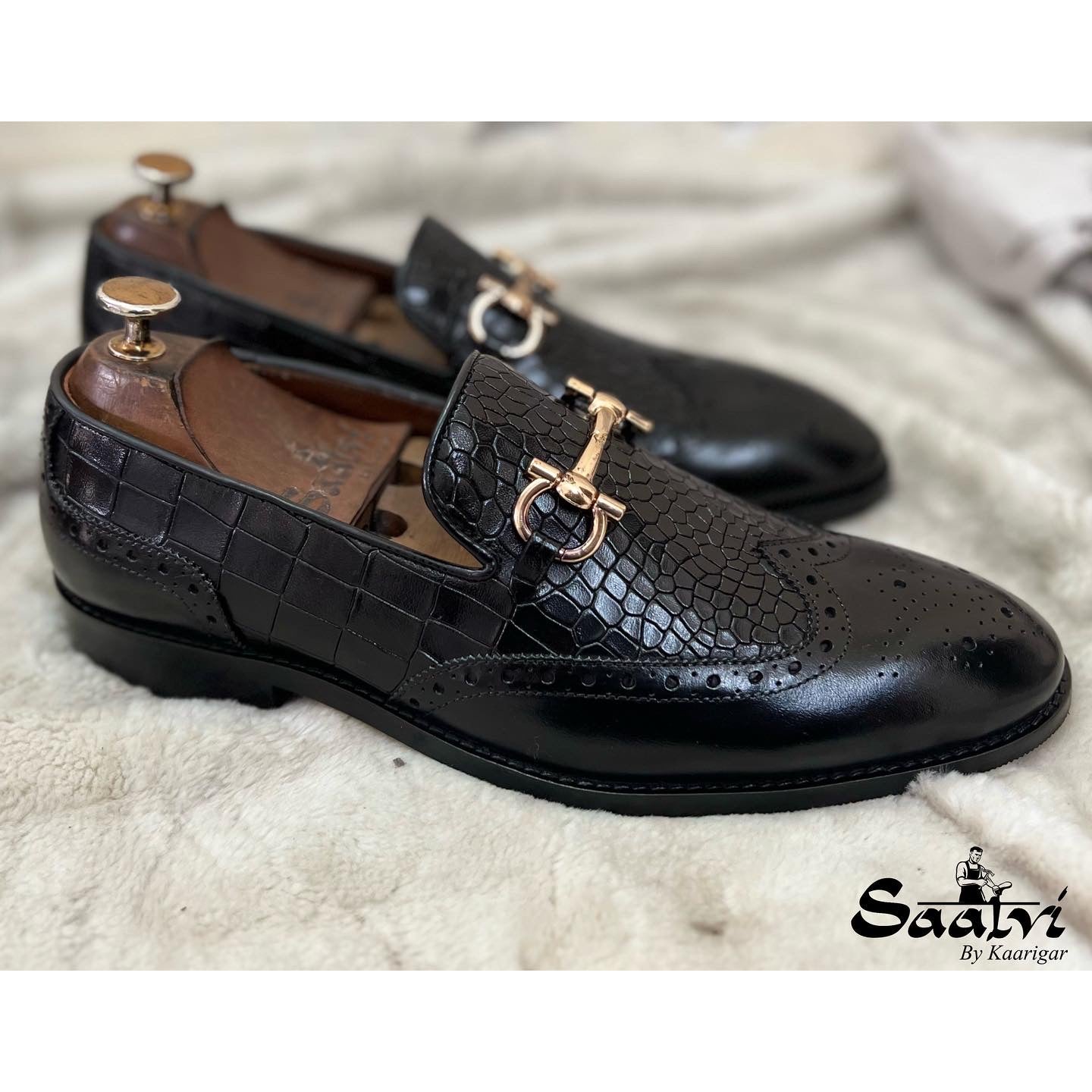 Wingcap Loafers With Metal Trim Blk