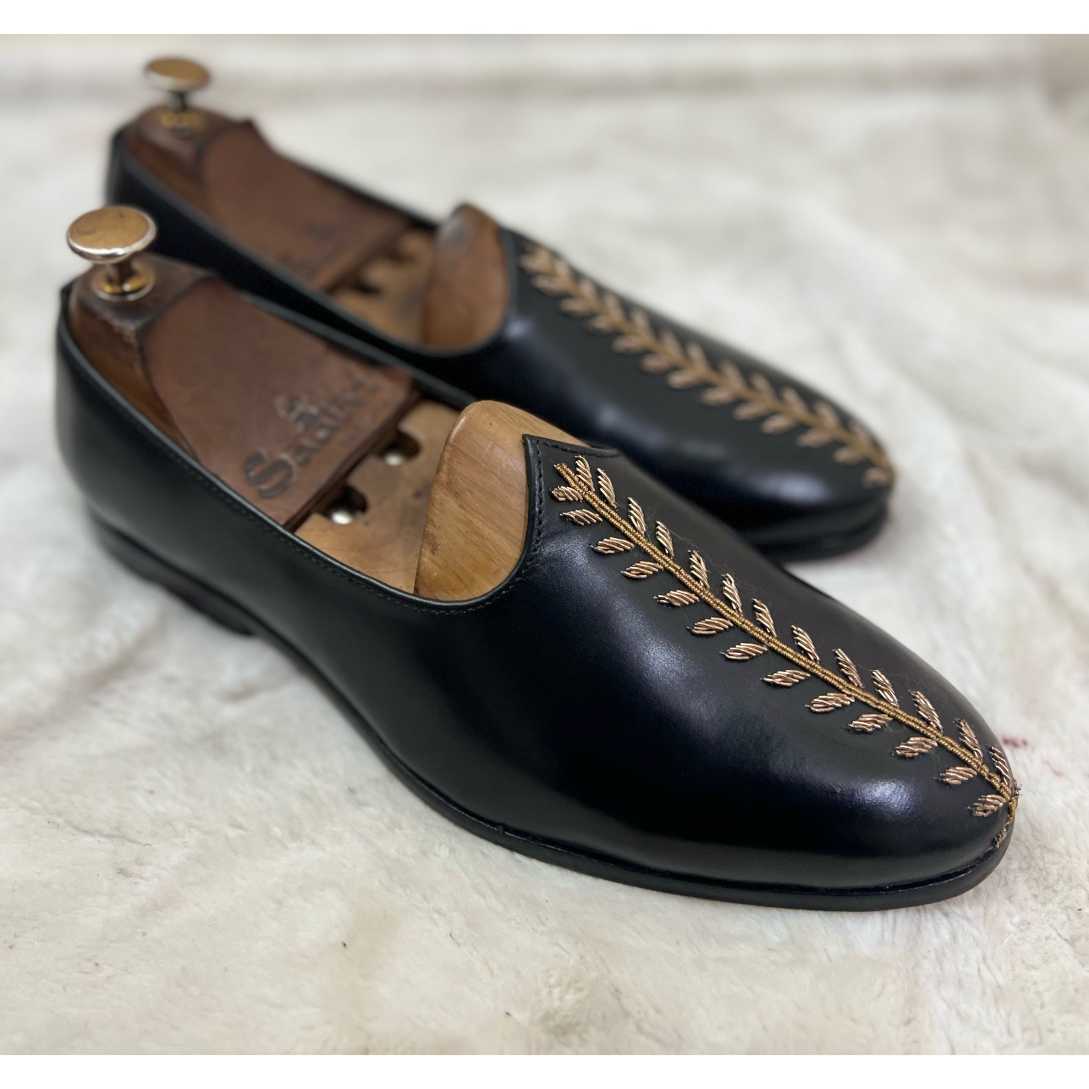 Black Leather Leaves Jalsa