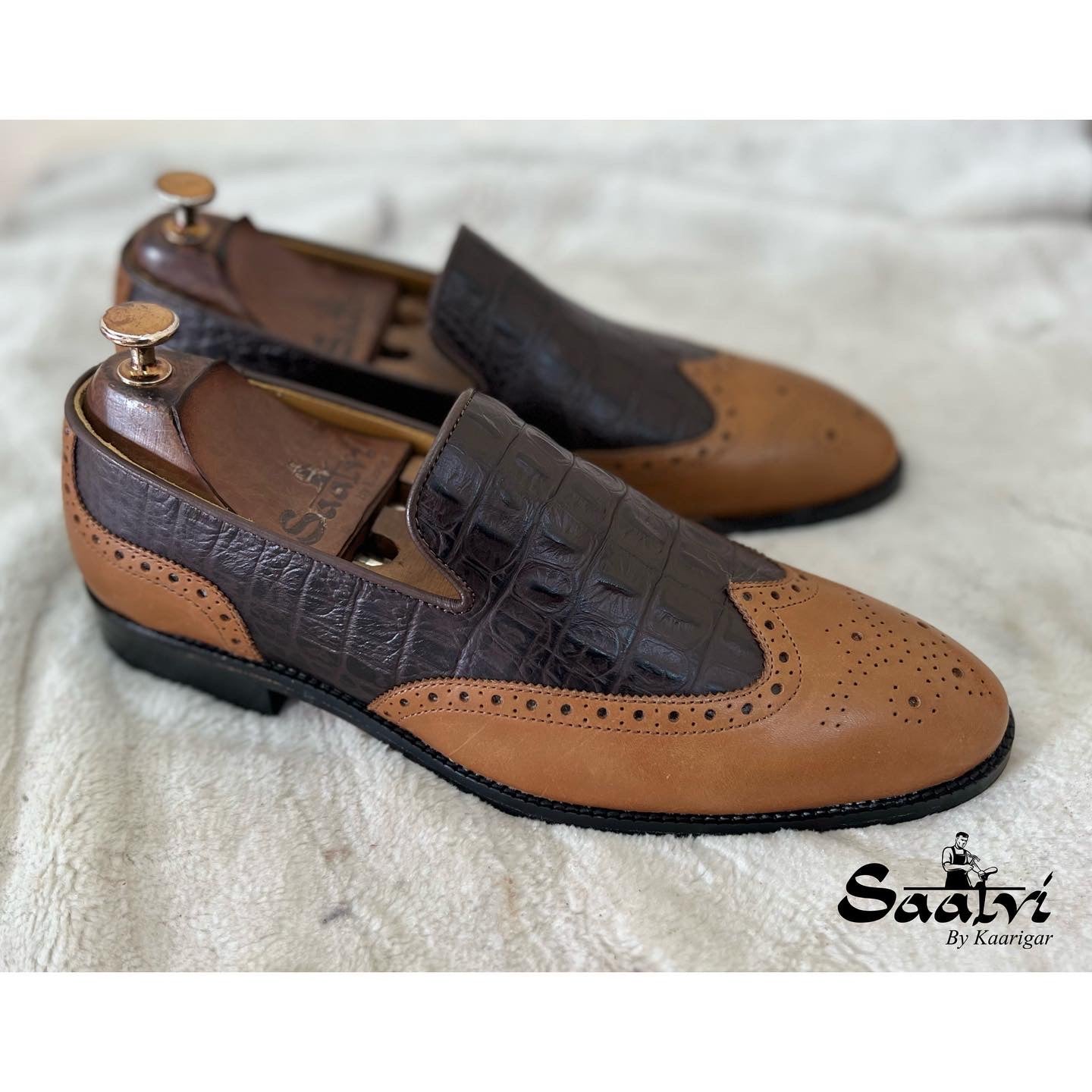 Wingcap Brown Tan Croco Slipons