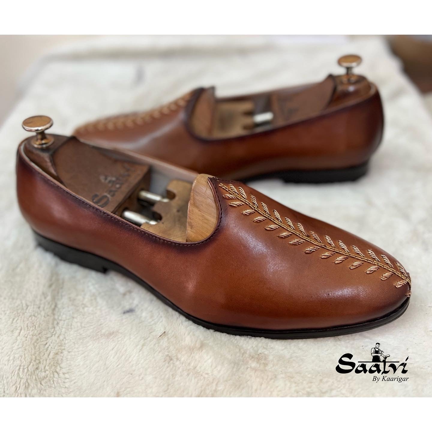 Tan Leather Leaves Jalsa