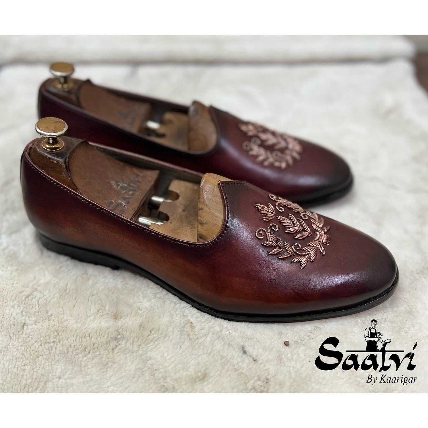 Bordo Leaf Zardosi Jalsa
