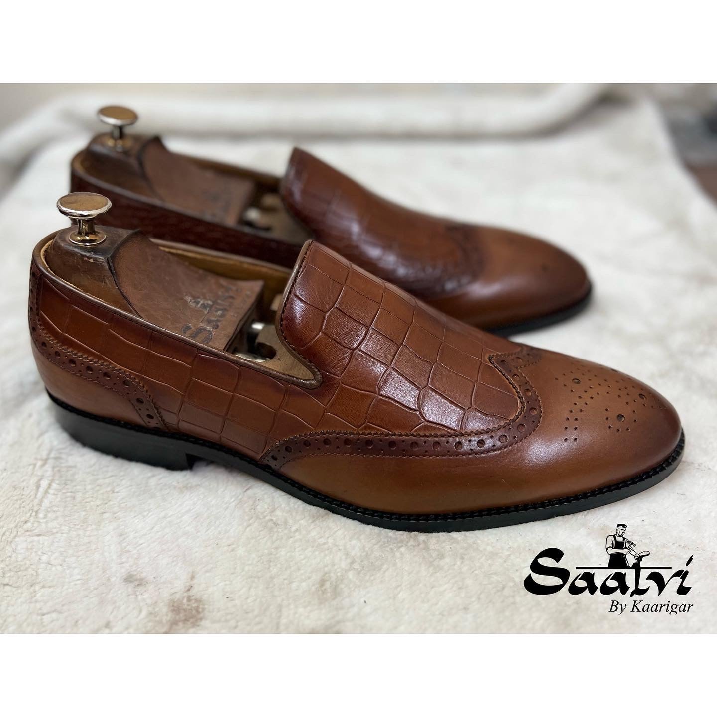 Wingcap Tan Croco Slipons