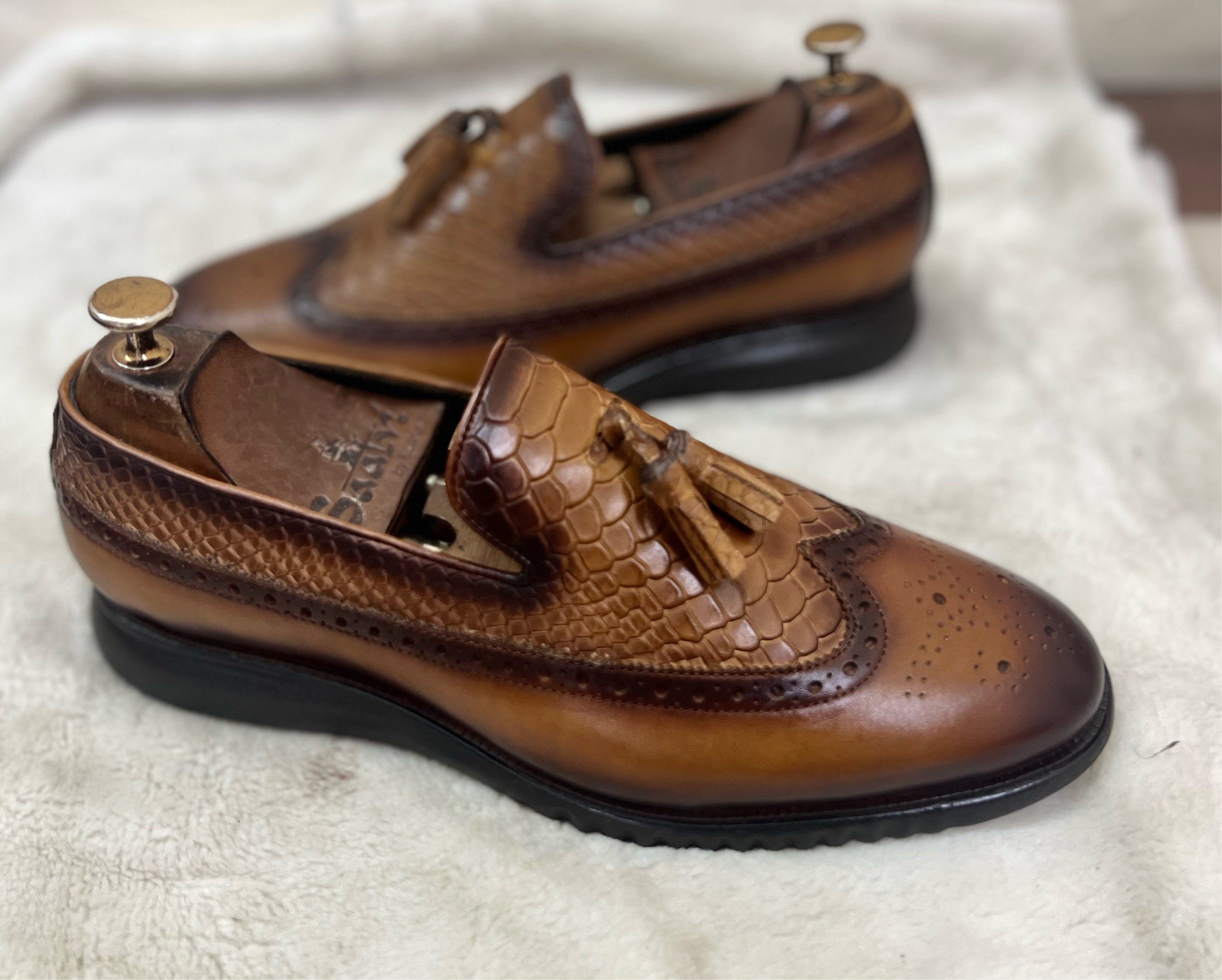 Twin Texture Wingcap Loafers Python TAN