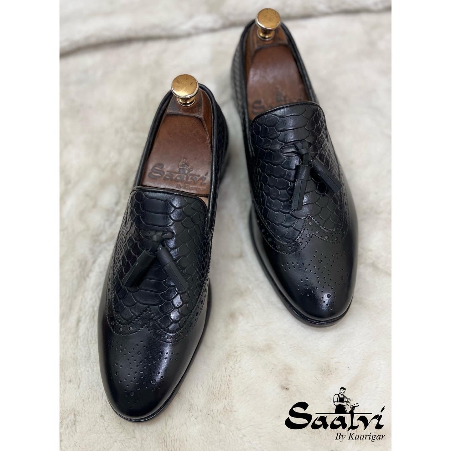 Twin Texture Wingcap Loafers Black