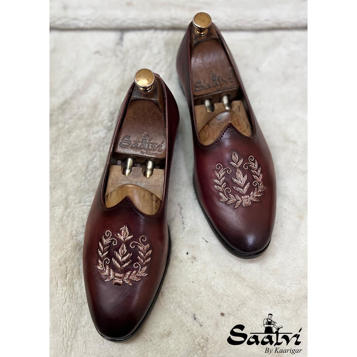 Bordo Leaf Zardosi Jalsa