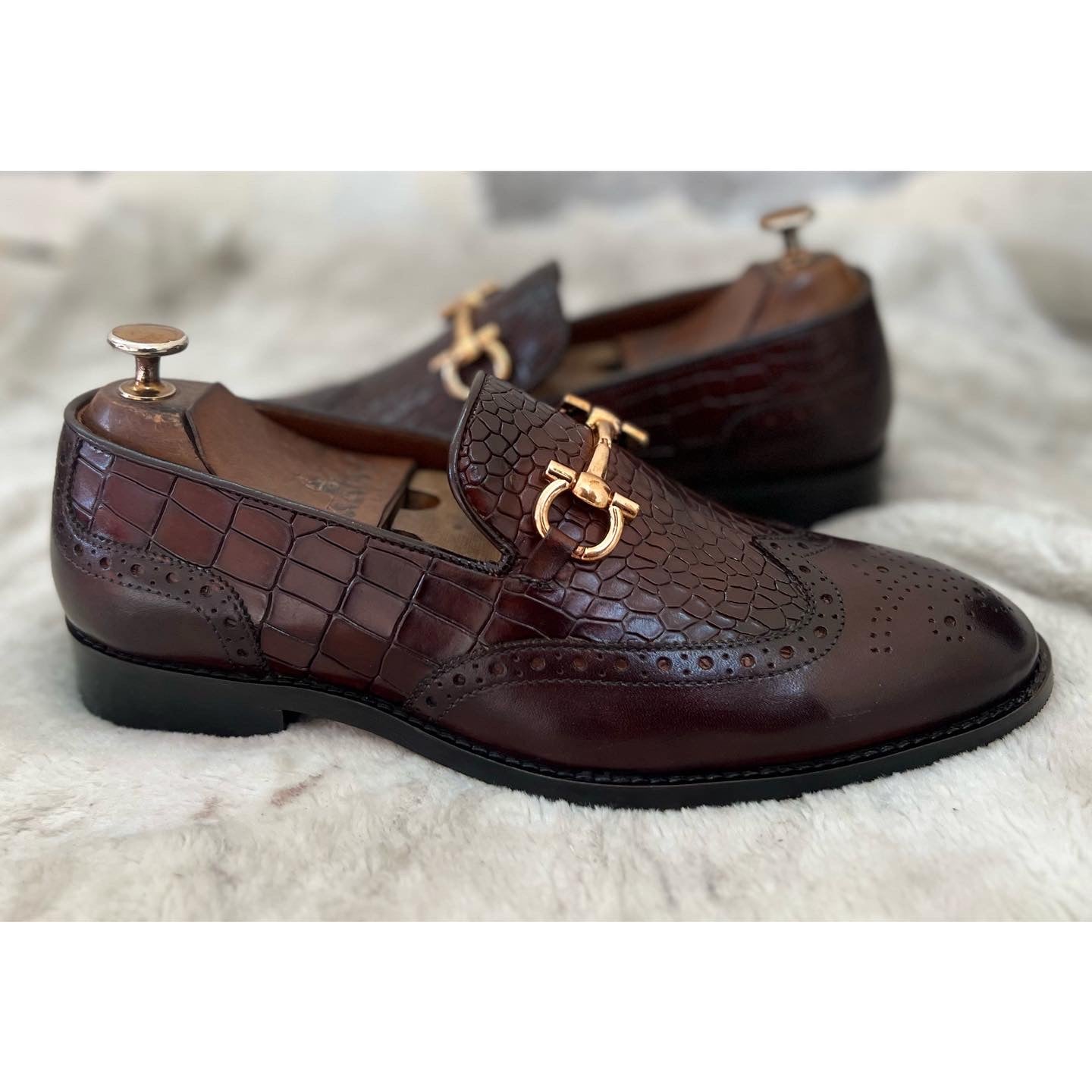 Wingcap Loafers With Metal Trim Brown