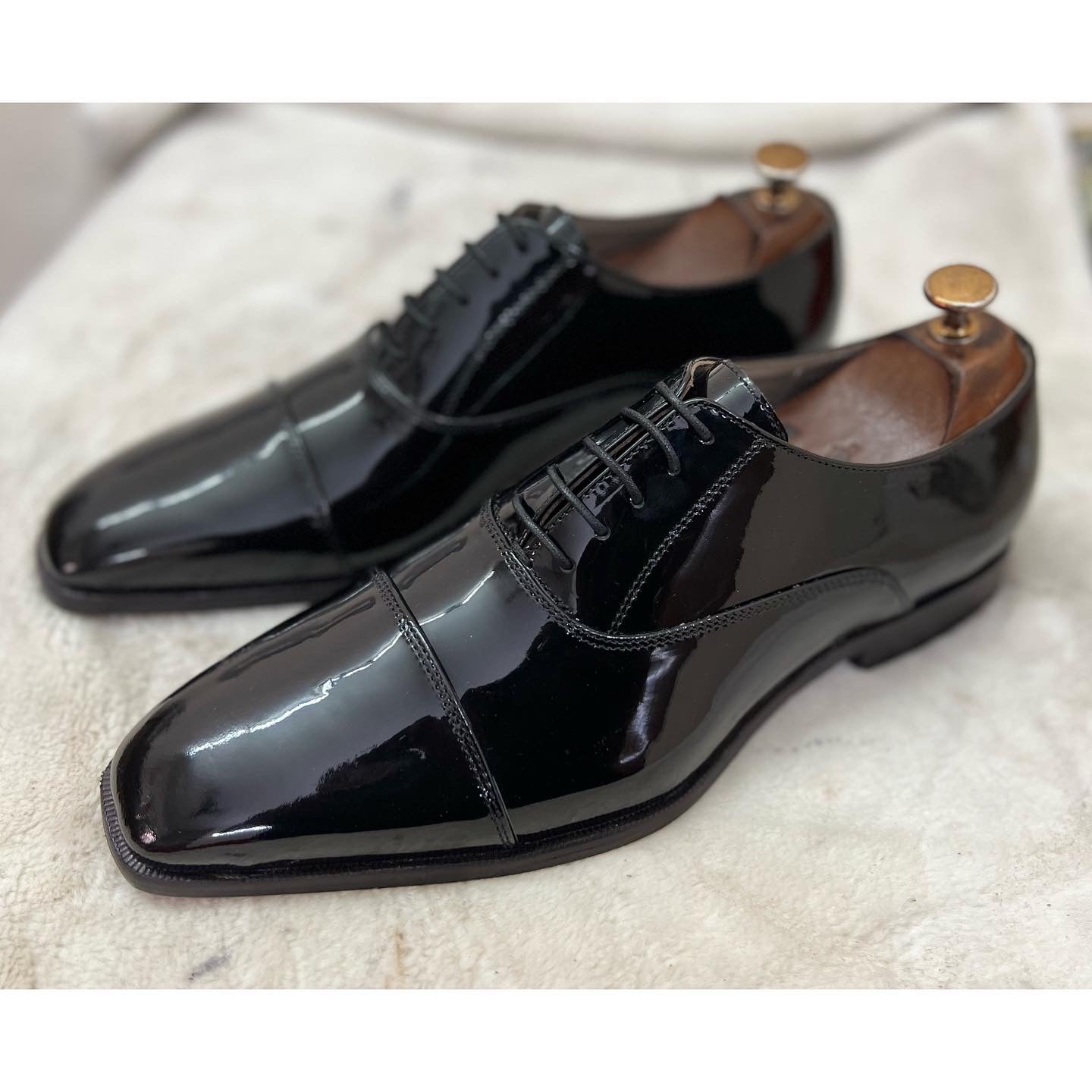 Cap Toe Oxford Patent Laceup