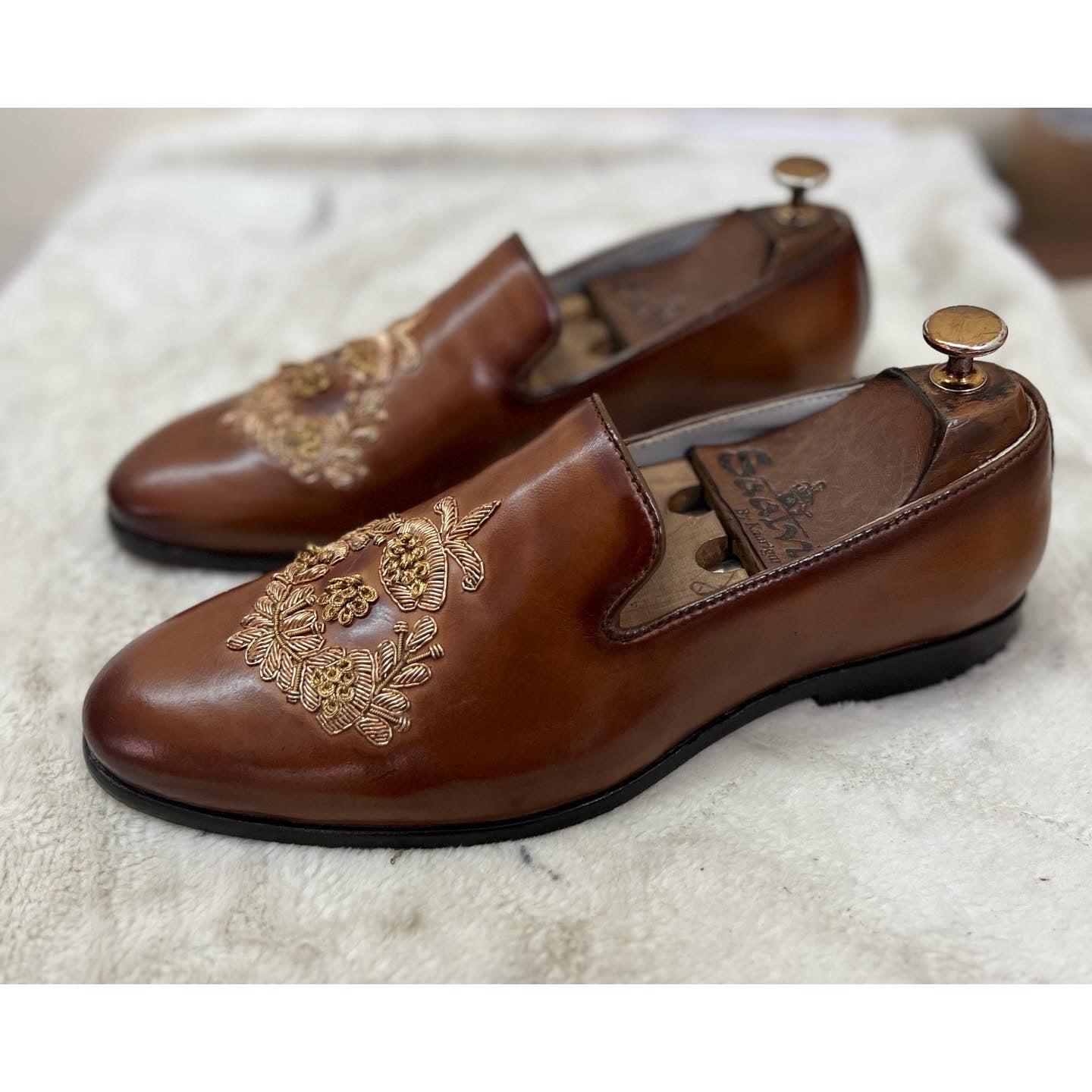 Tan Dabka Slipon
