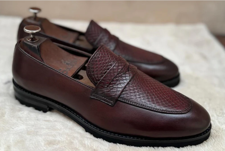 Top Ways To Style Lightweight Loafers For Every Occasion With Saalvi