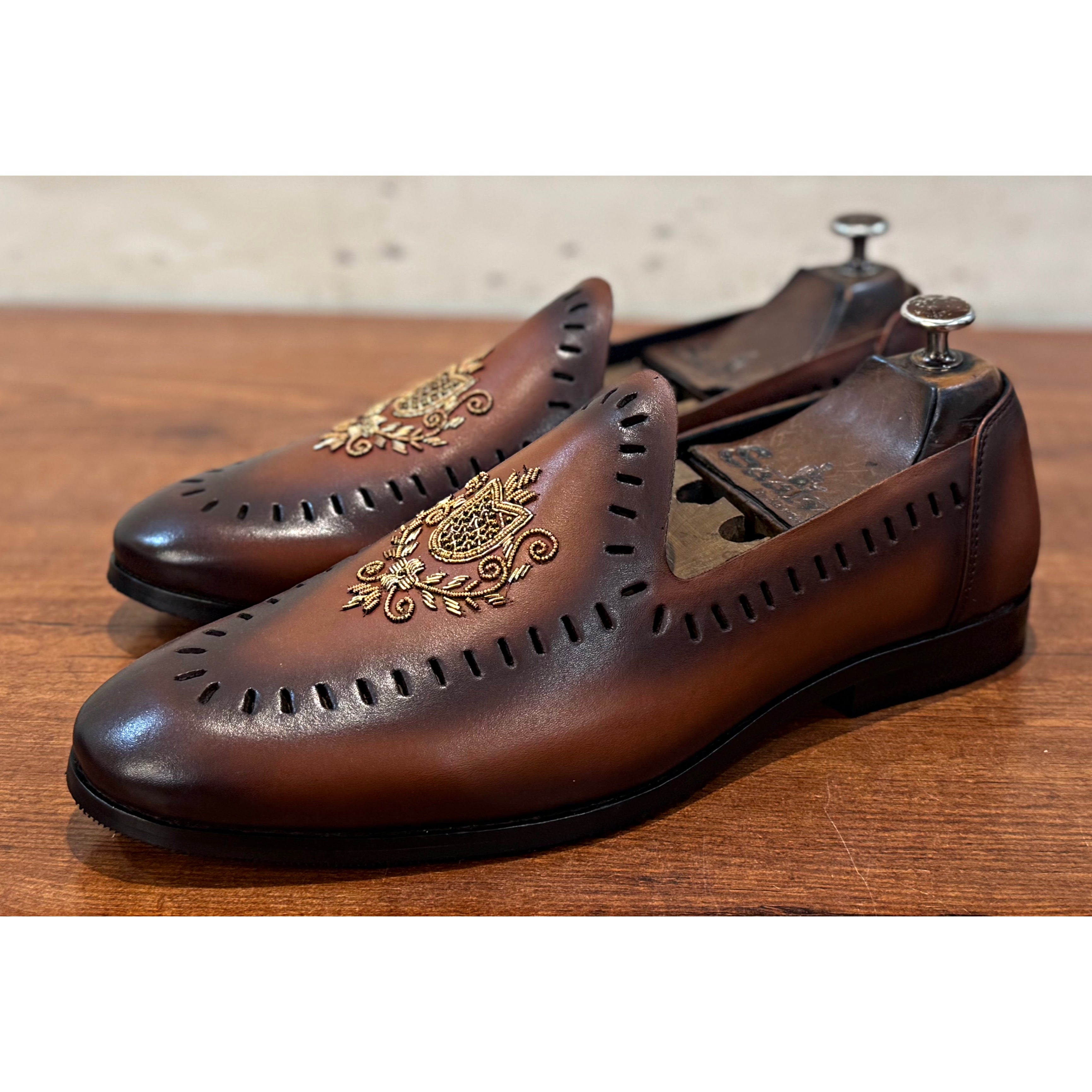 Maharaja Emblem Slip-ons Tan