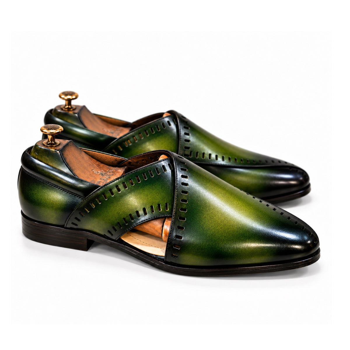 Emerald Sultan – Green Hand-Patina Cut-Out Peshawari