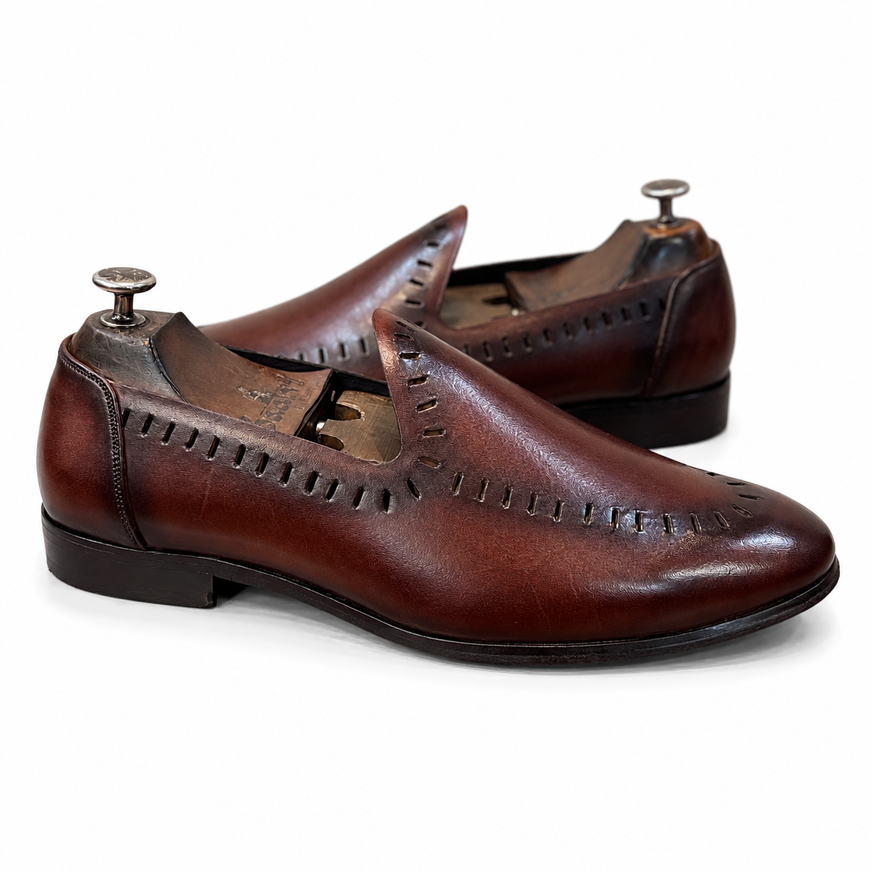 Cutwork Jutti Brown