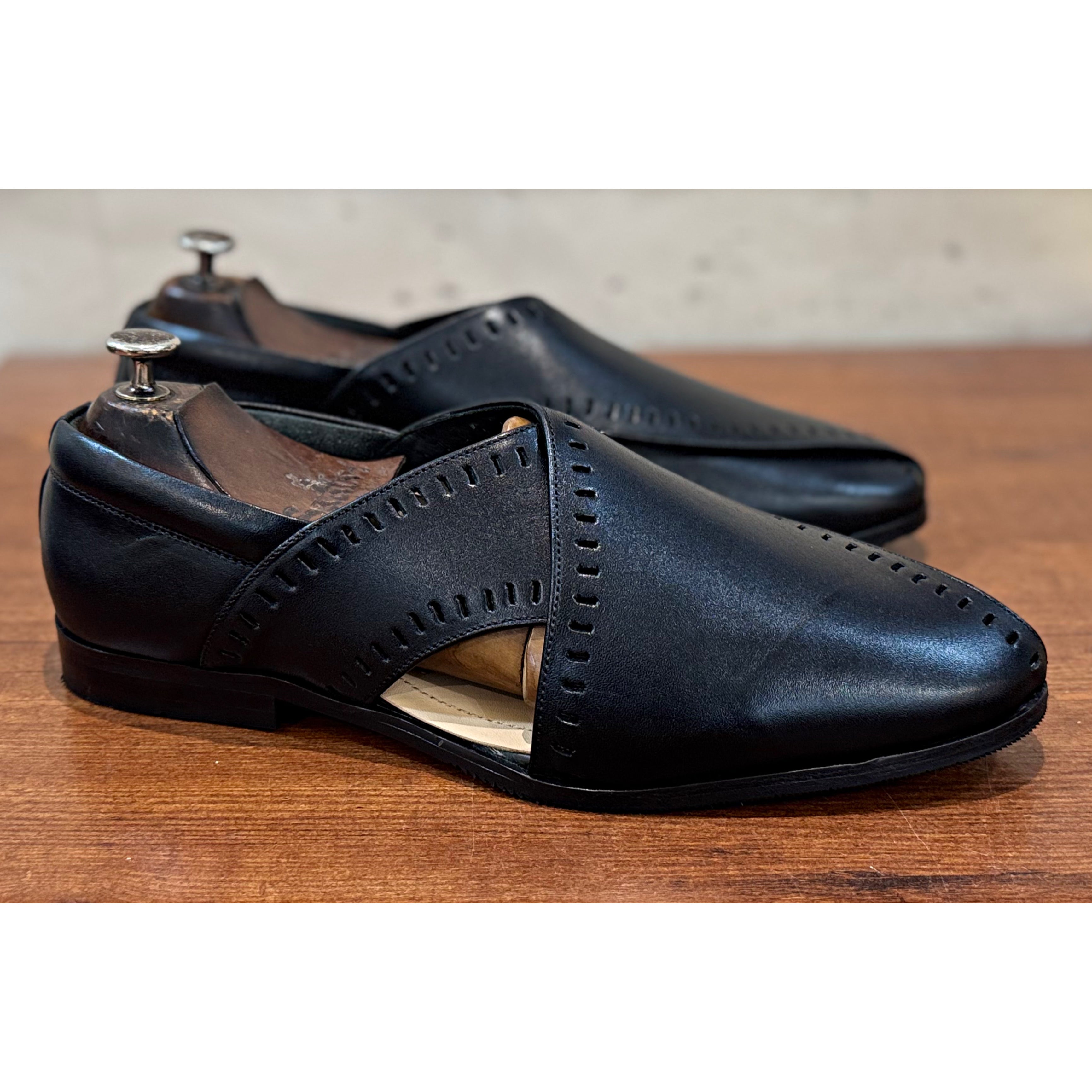 Punch Peshawari Black