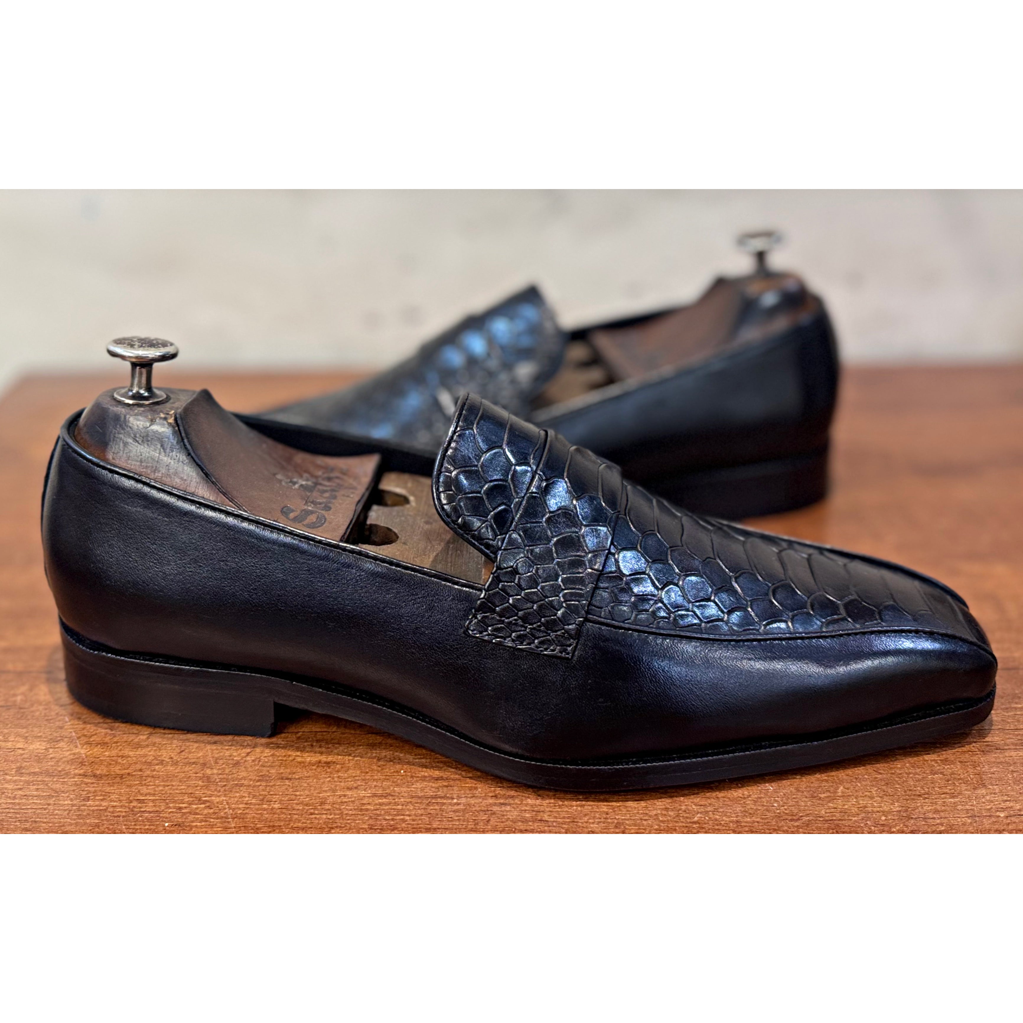 Python Embossed Leather Black-T