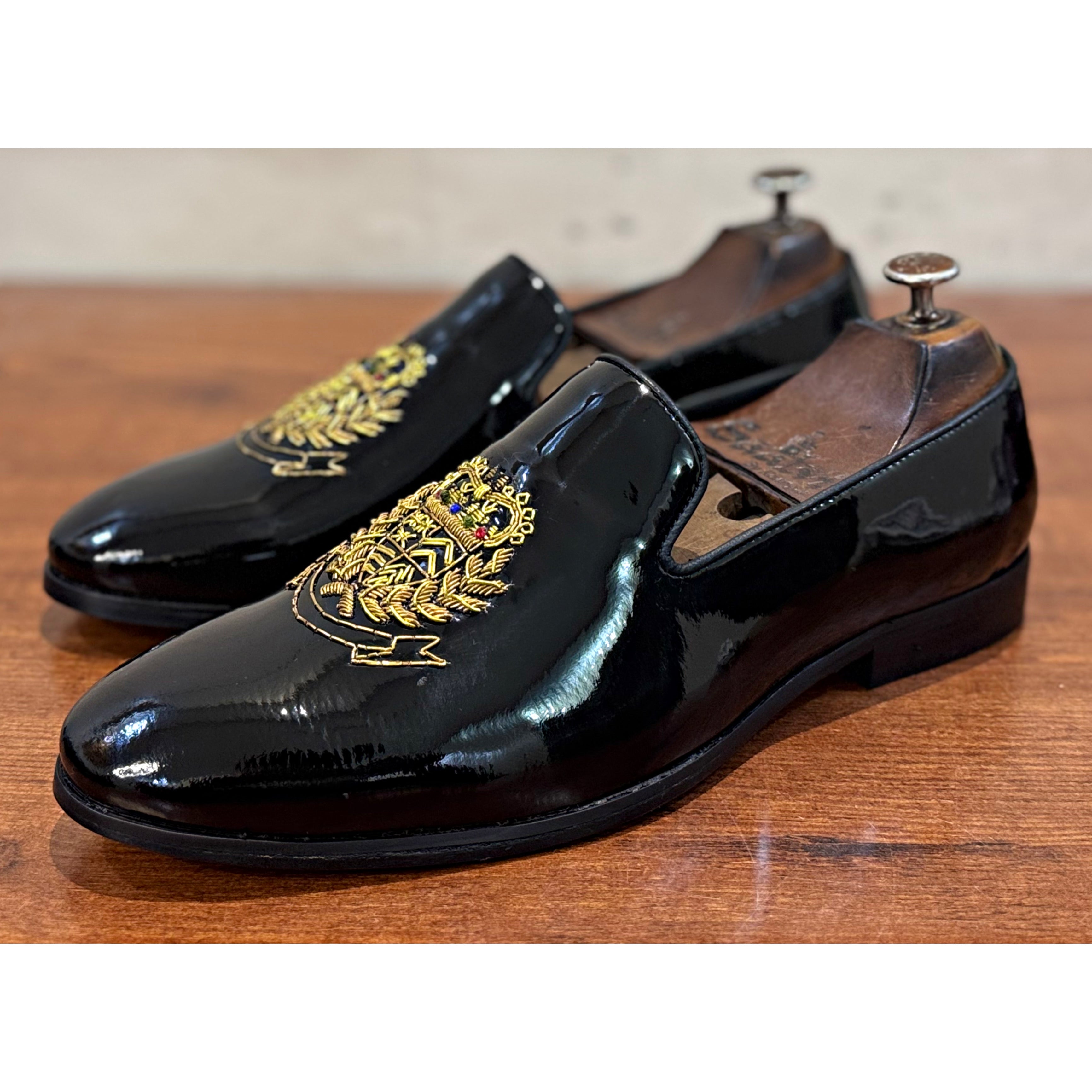 Royal Emblem Patent Black