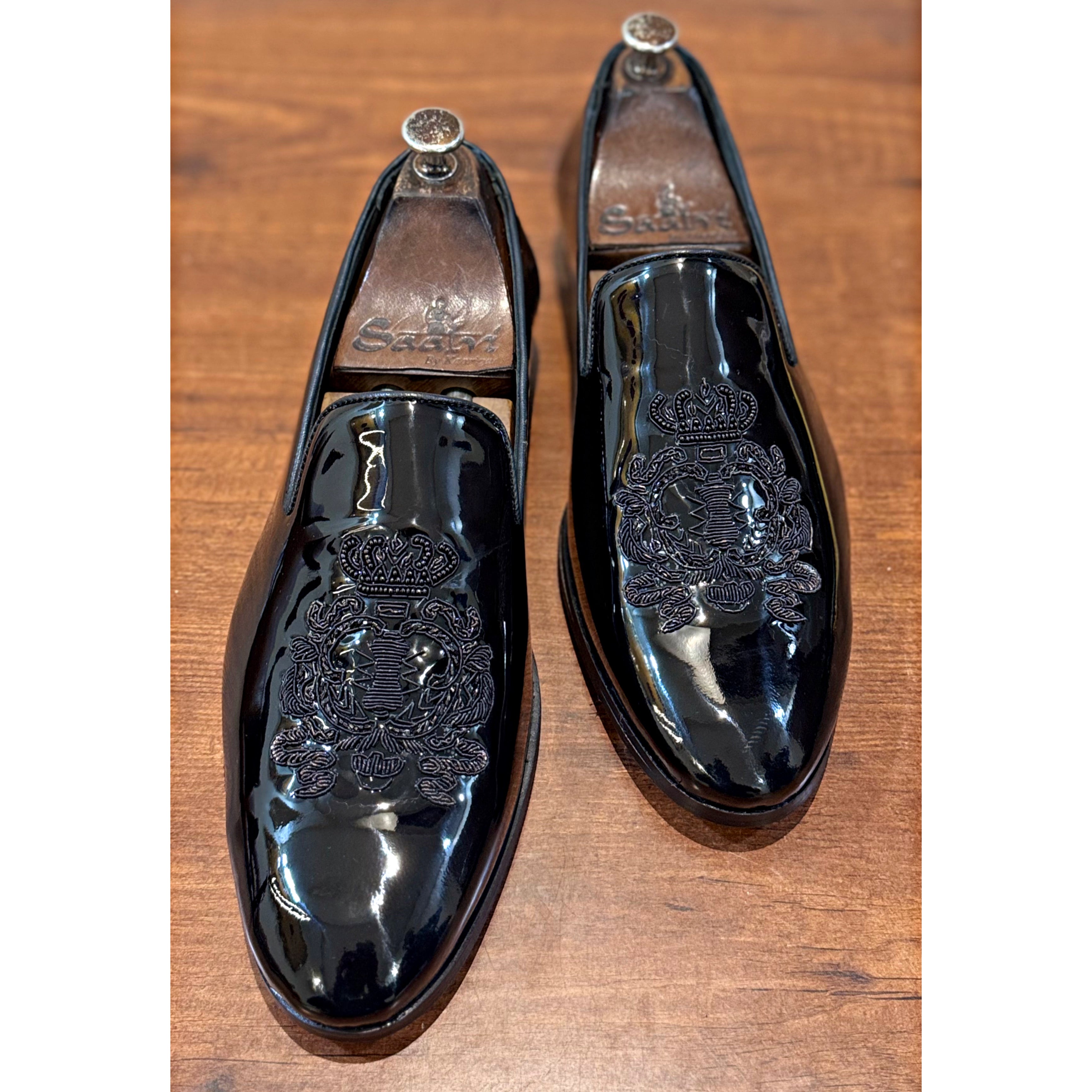 Royal Crown Embroidery Patent