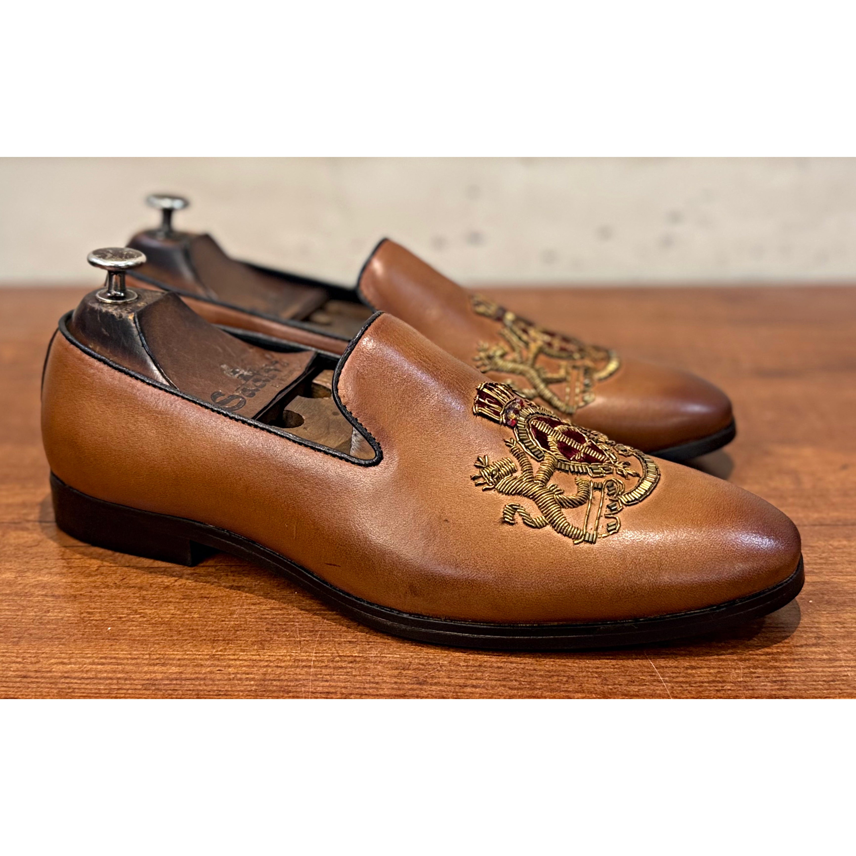 Royal Hand Zardosi Slipons
