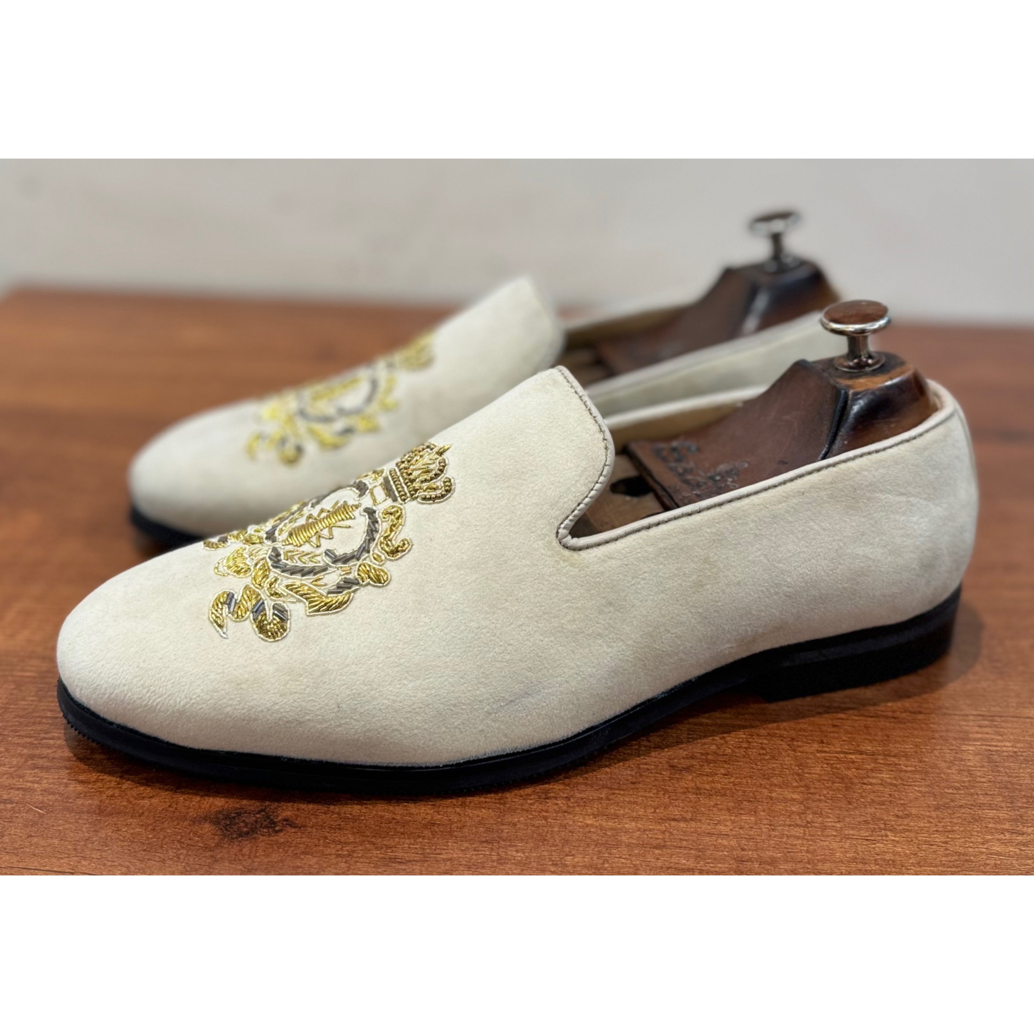 Cream Velvet Embroidery Slipon