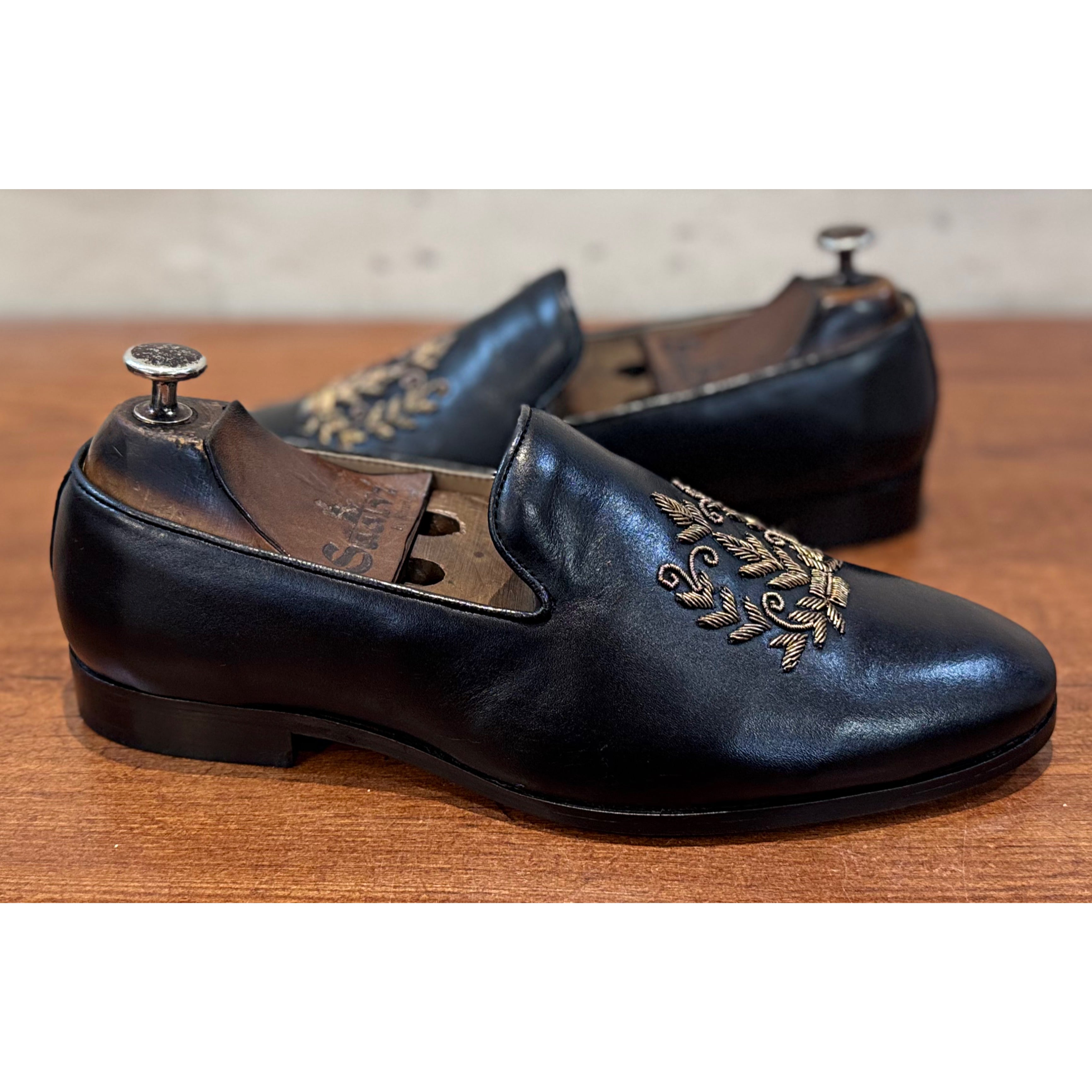 Black Leaf Zardosi Slipons