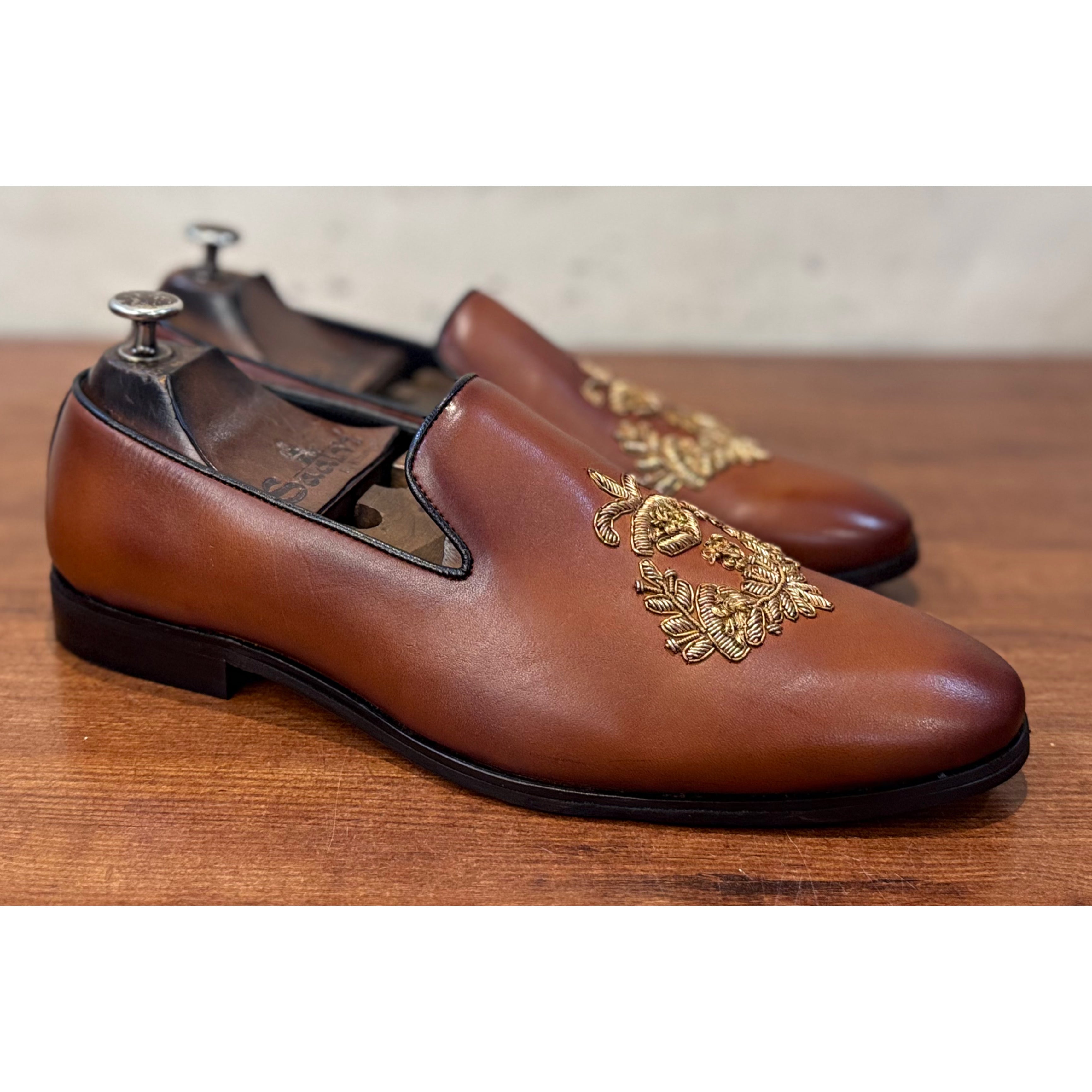 Tan Dabka Slipon