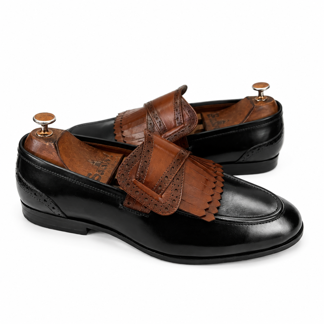 NOIR REGENT KILTIE LEATHER LOAFER