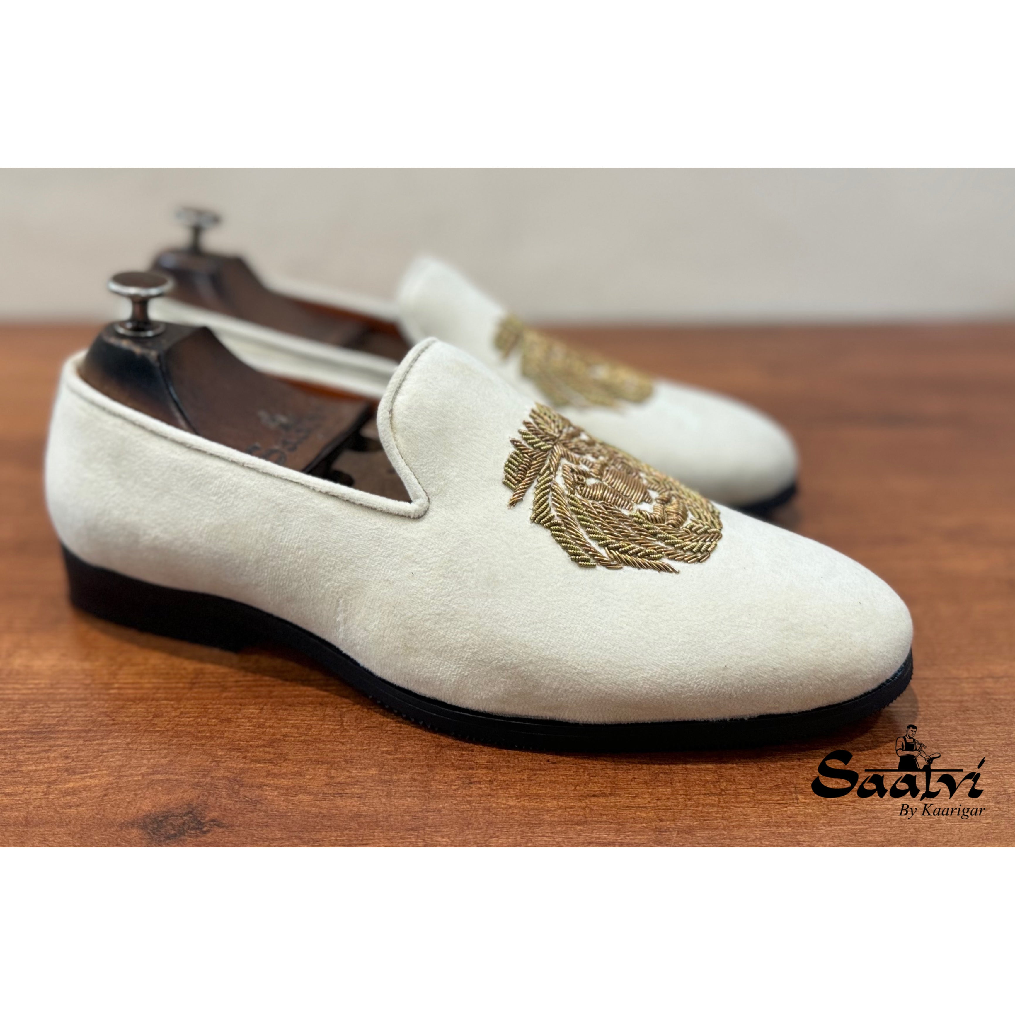 Cream Velvet Lion Zardosi Slipons