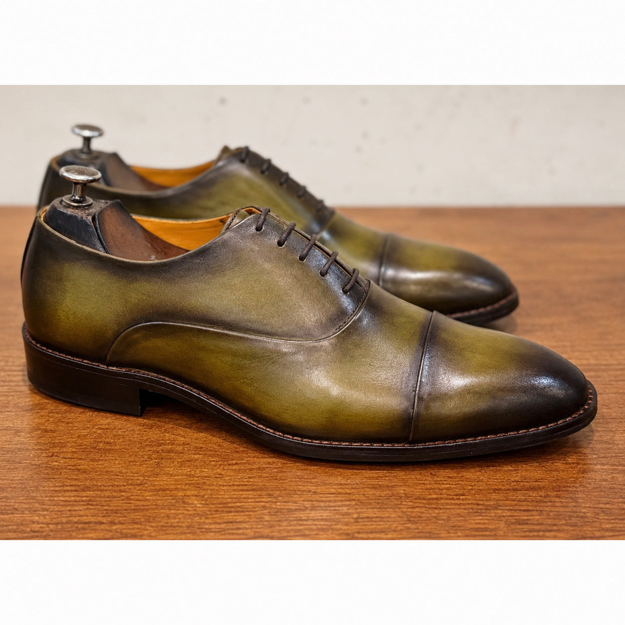 The Verdant Sovereign Wholecut Oxford – Olive Patina