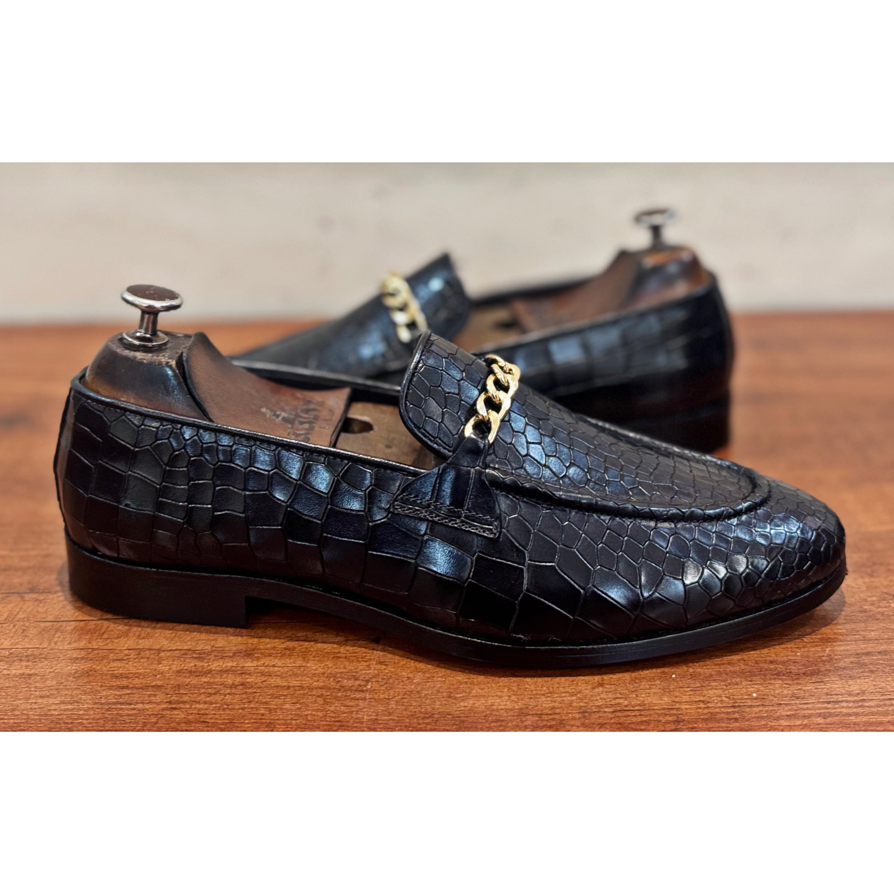 Croco Loafers With Chain