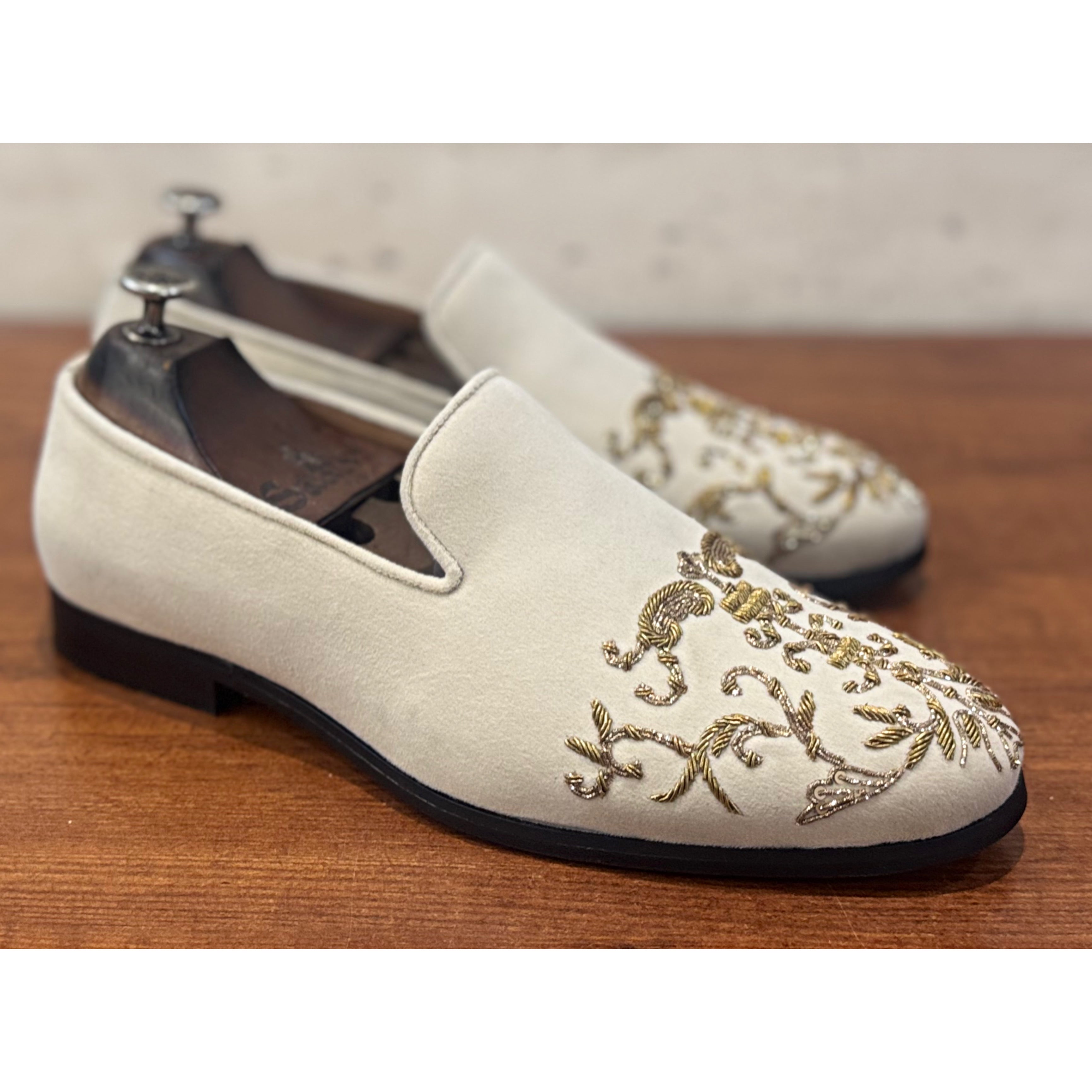 The Golden Flora Off White