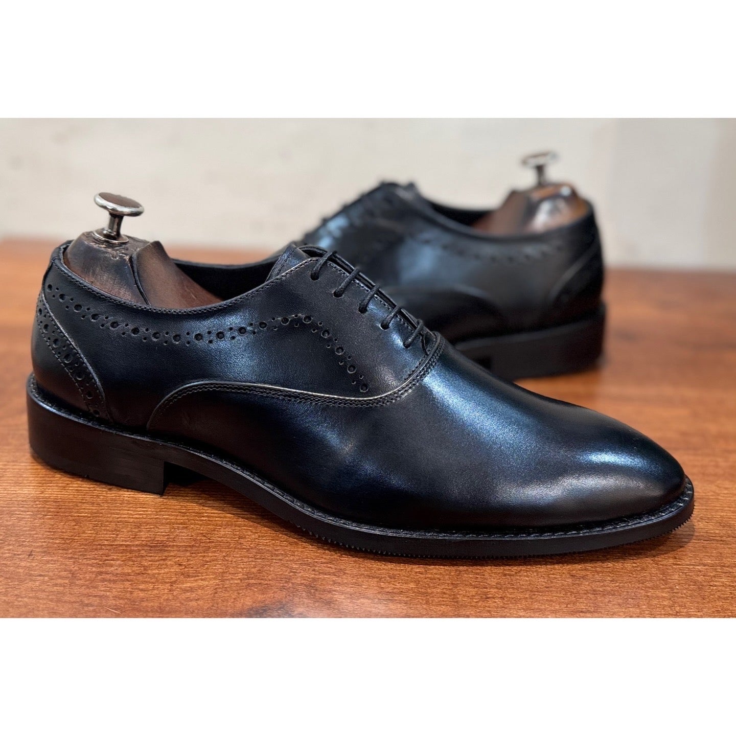 Black Classic Oxfords Duxford