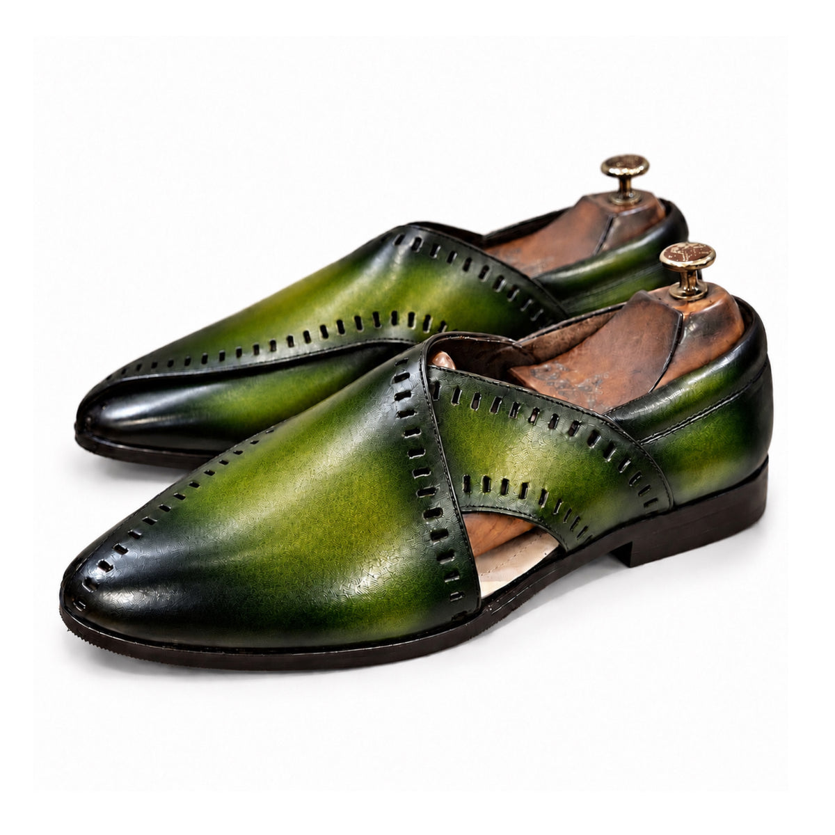 Emerald Sultan – Green Hand-Patina Cut-Out Peshawari